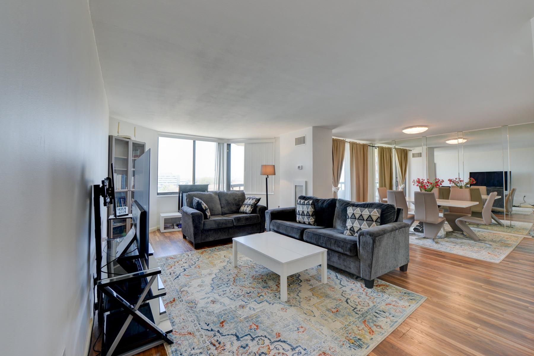 # 250011346 - For Rent in Secaucus NJ