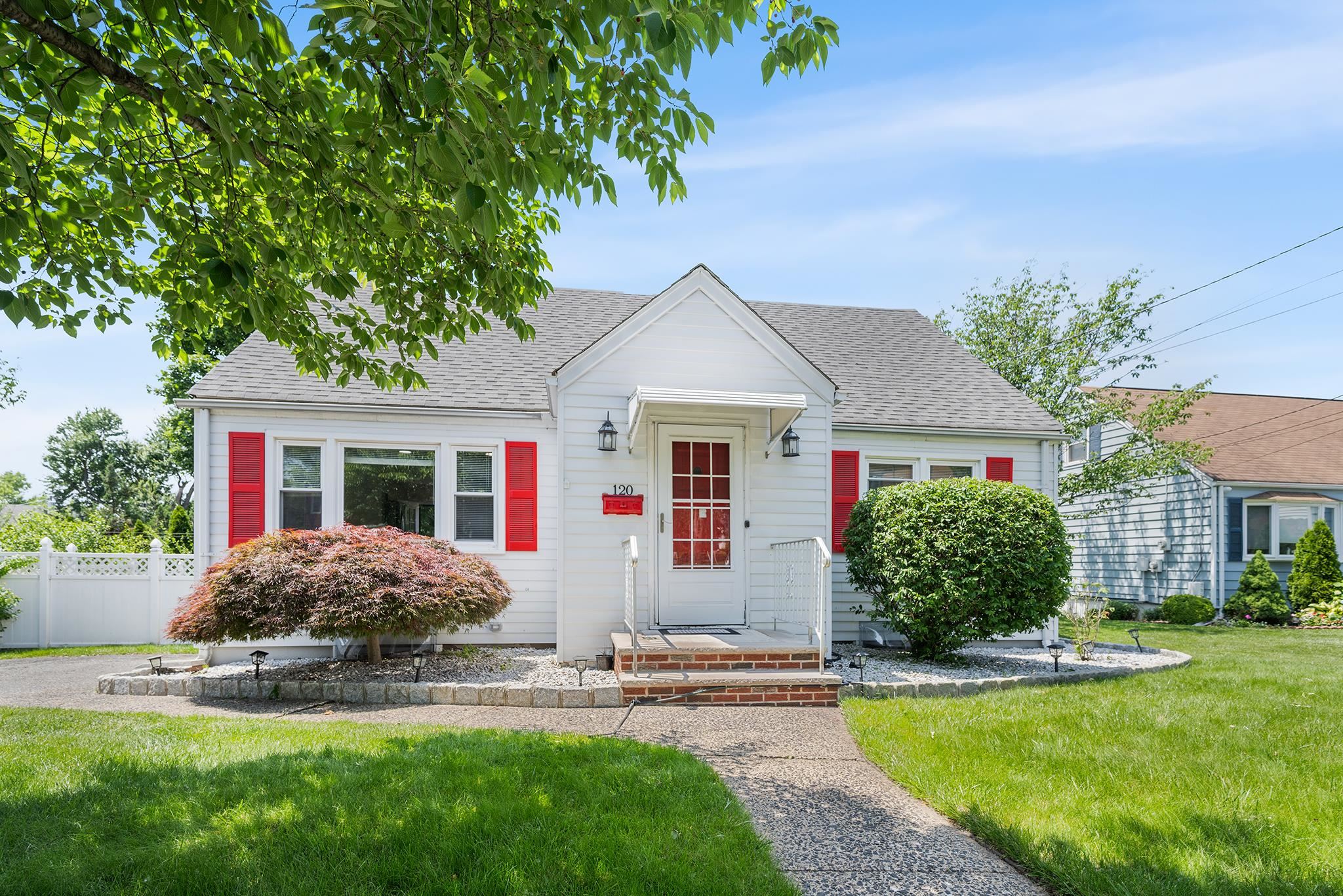 # 250011348 - For Rent in Ridgefield Park NJ