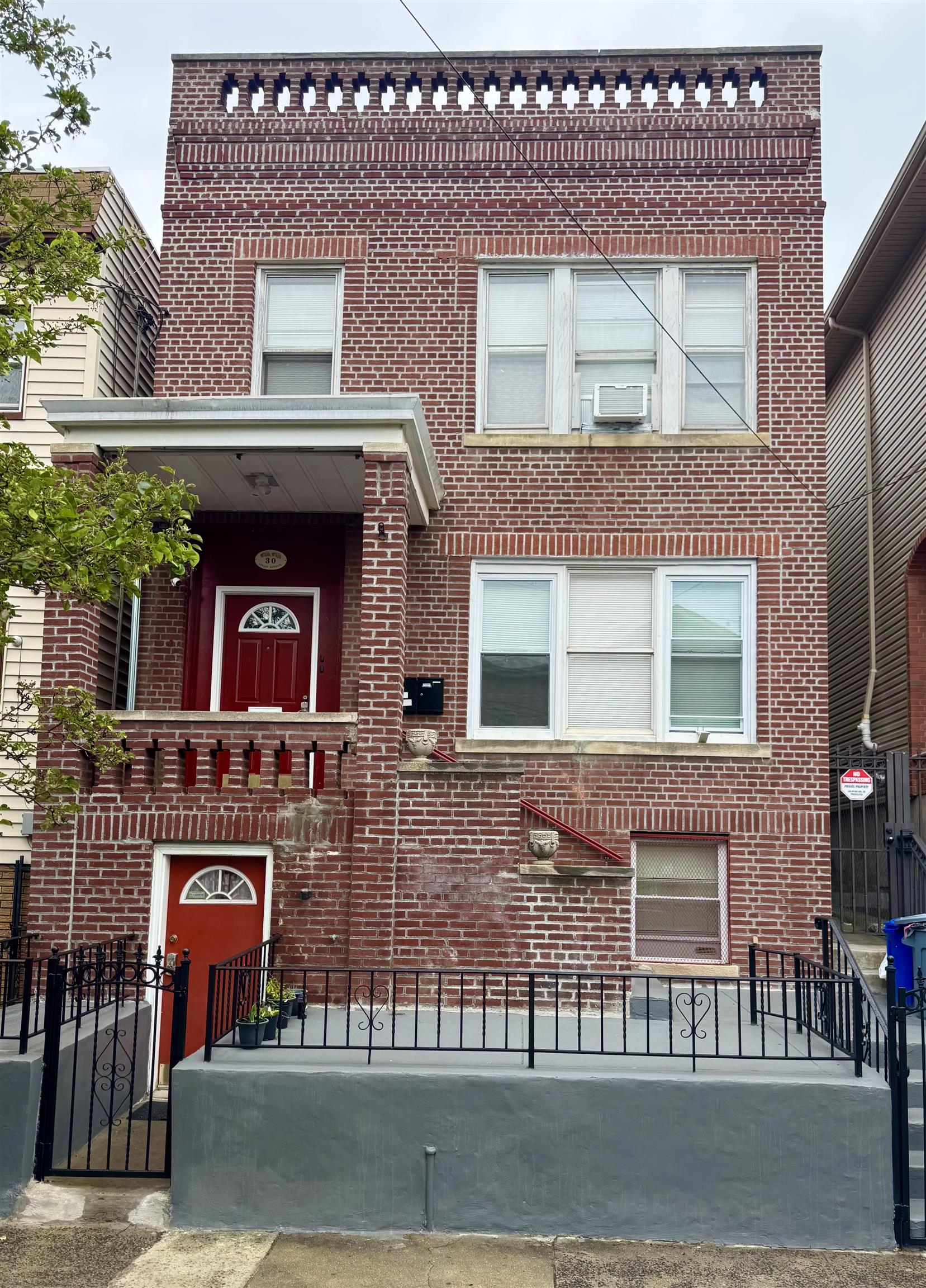 # 250011370 - For Rent in JERSEY CITY - Journal Square NJ