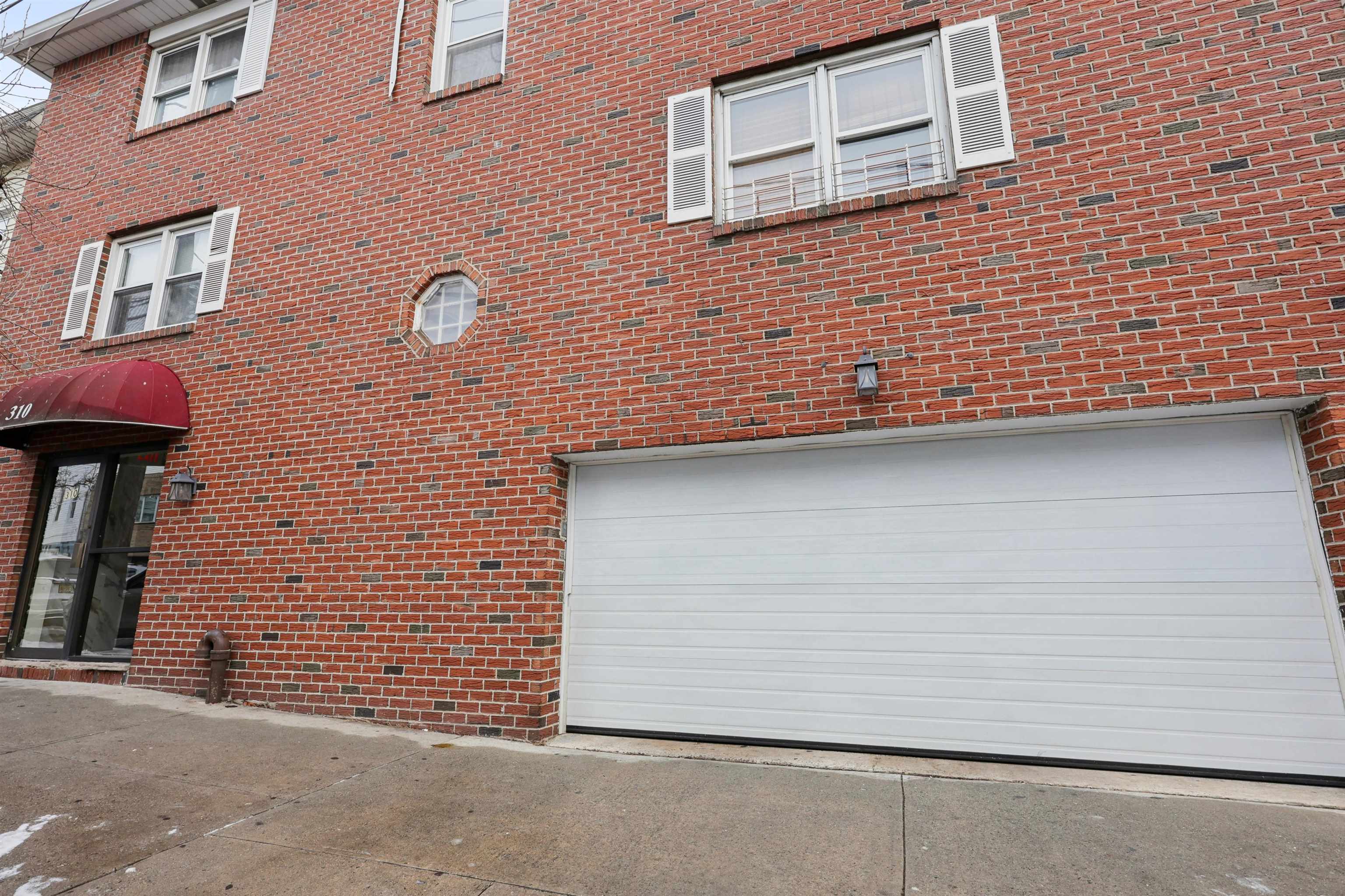 # 250011380 - For Rent in Guttenberg NJ