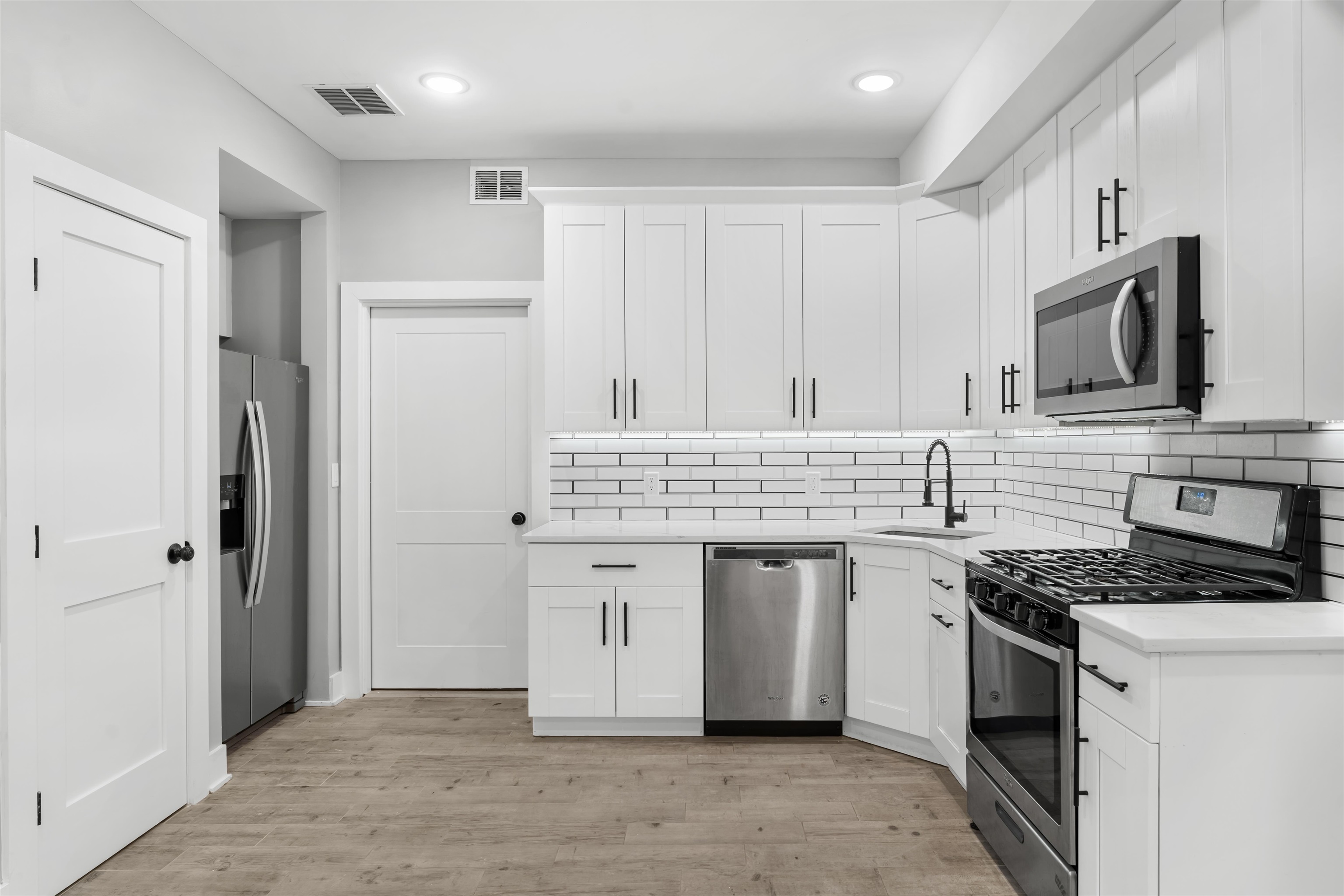 # 250011404 - For Rent in JERSEY CITY - Journal Square NJ