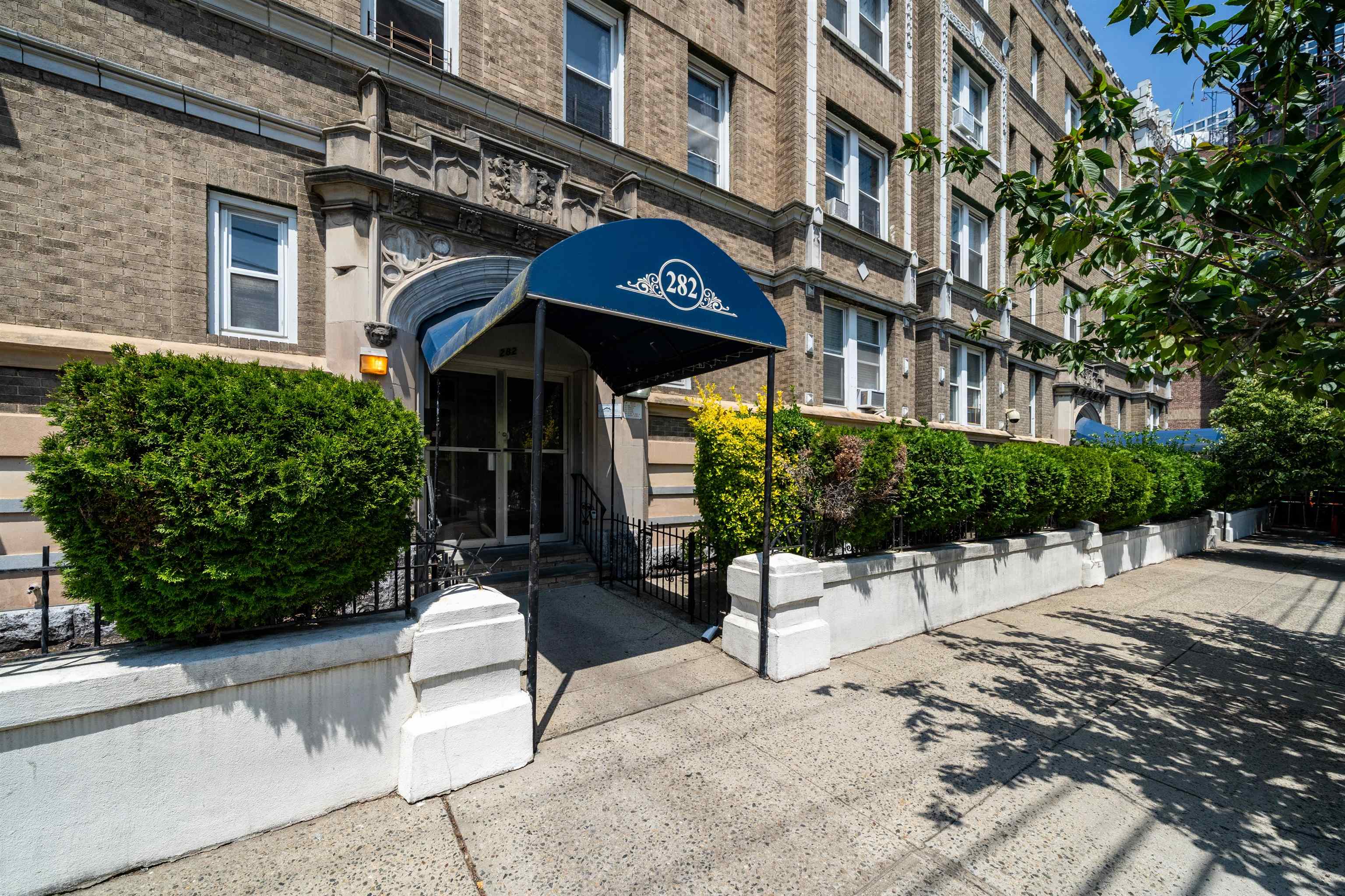 # 250011423 - For Rent in JERSEY CITY - Journal Square NJ
