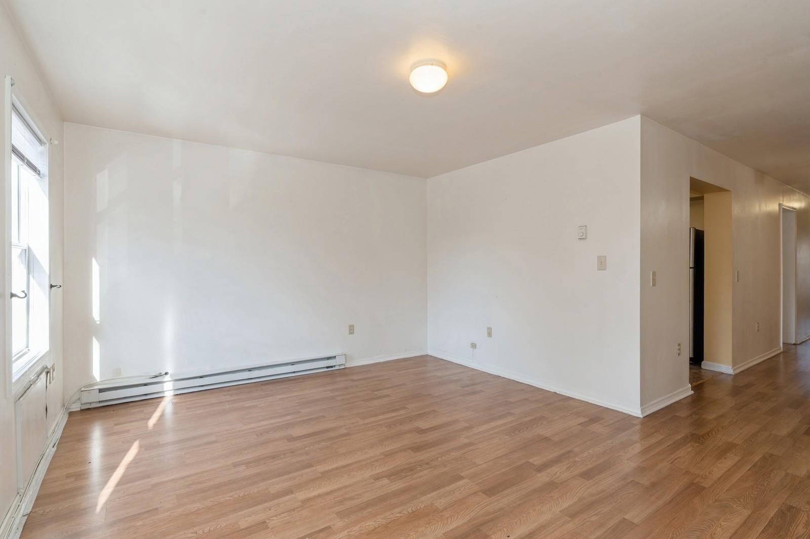 # 250011454 - For Rent in JERSEY CITY - Bergen-Lafayett NJ