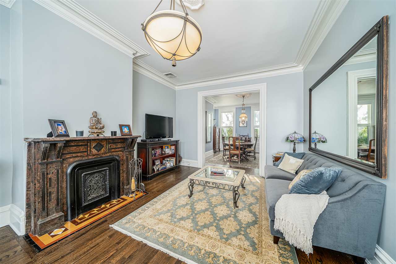 # 250011473 - For Rent in JERSEY CITY - Heights NJ