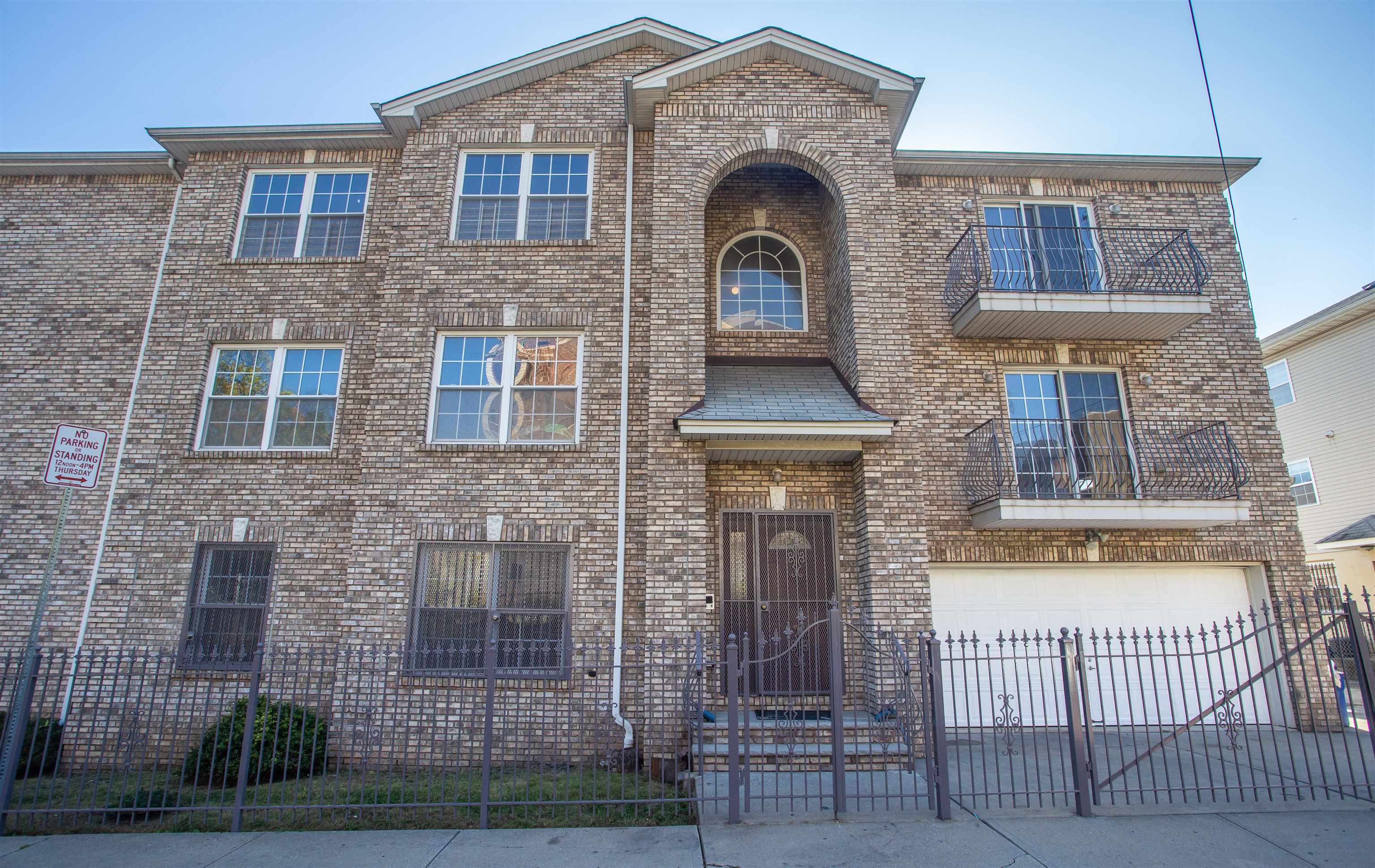 # 250011490 - For Rent in Newark NJ