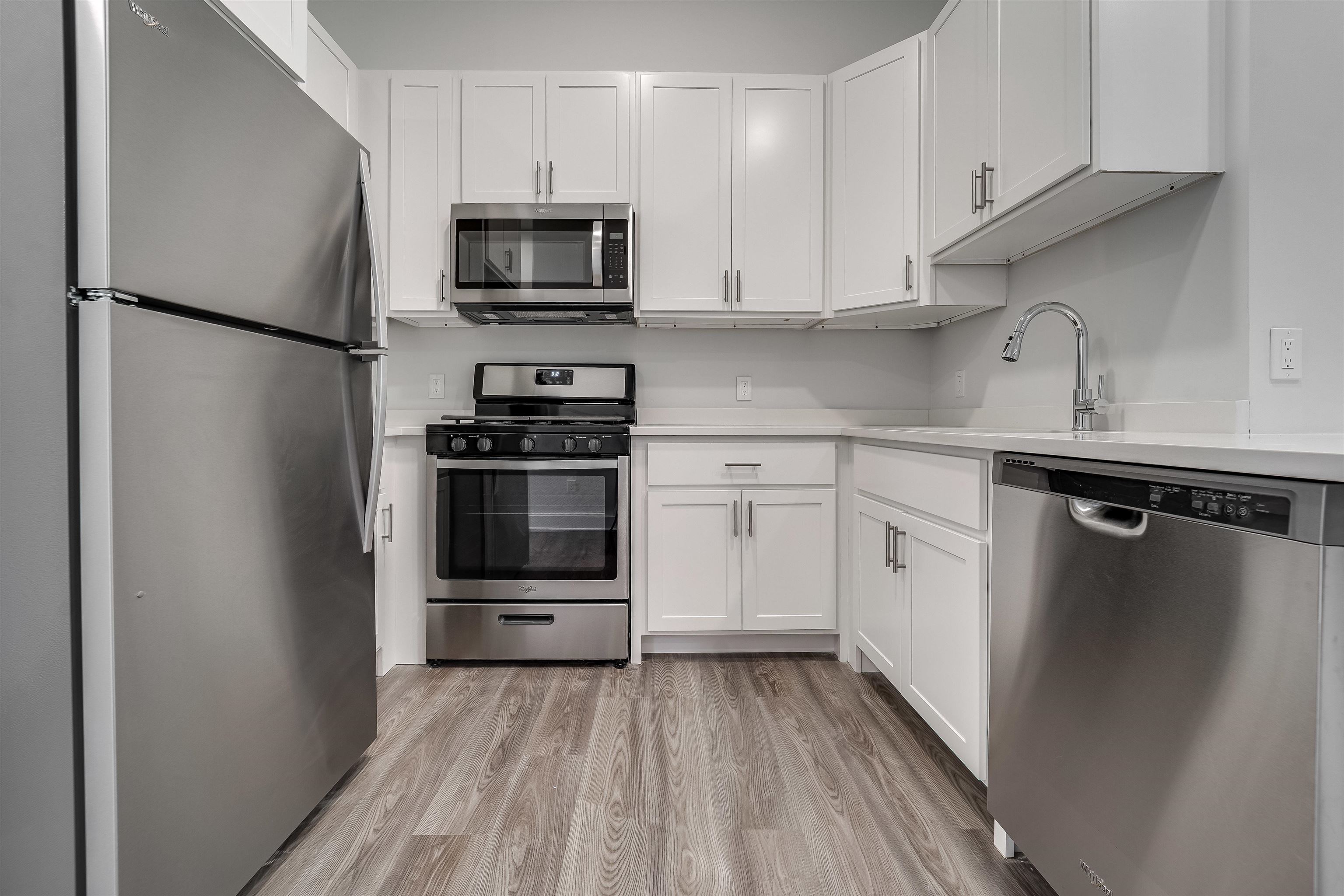 # 250011496 - For Rent in JERSEY CITY - Bergen-Lafayett NJ
