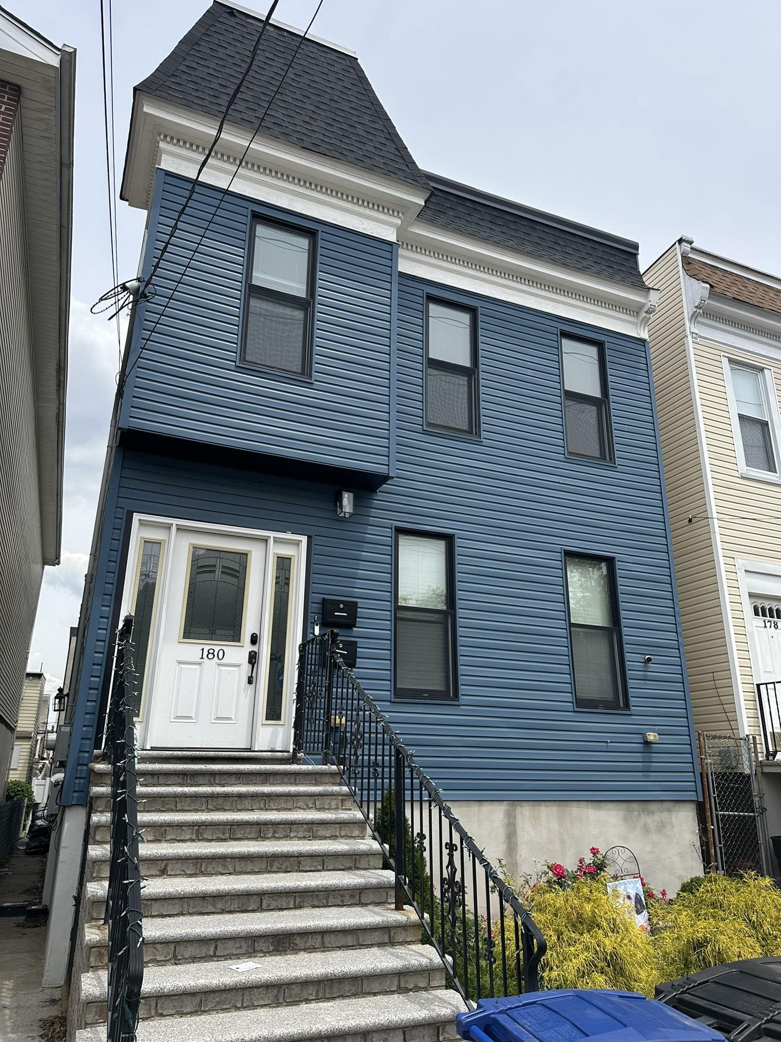 # 250011519 - For Rent in JERSEY CITY - Heights NJ