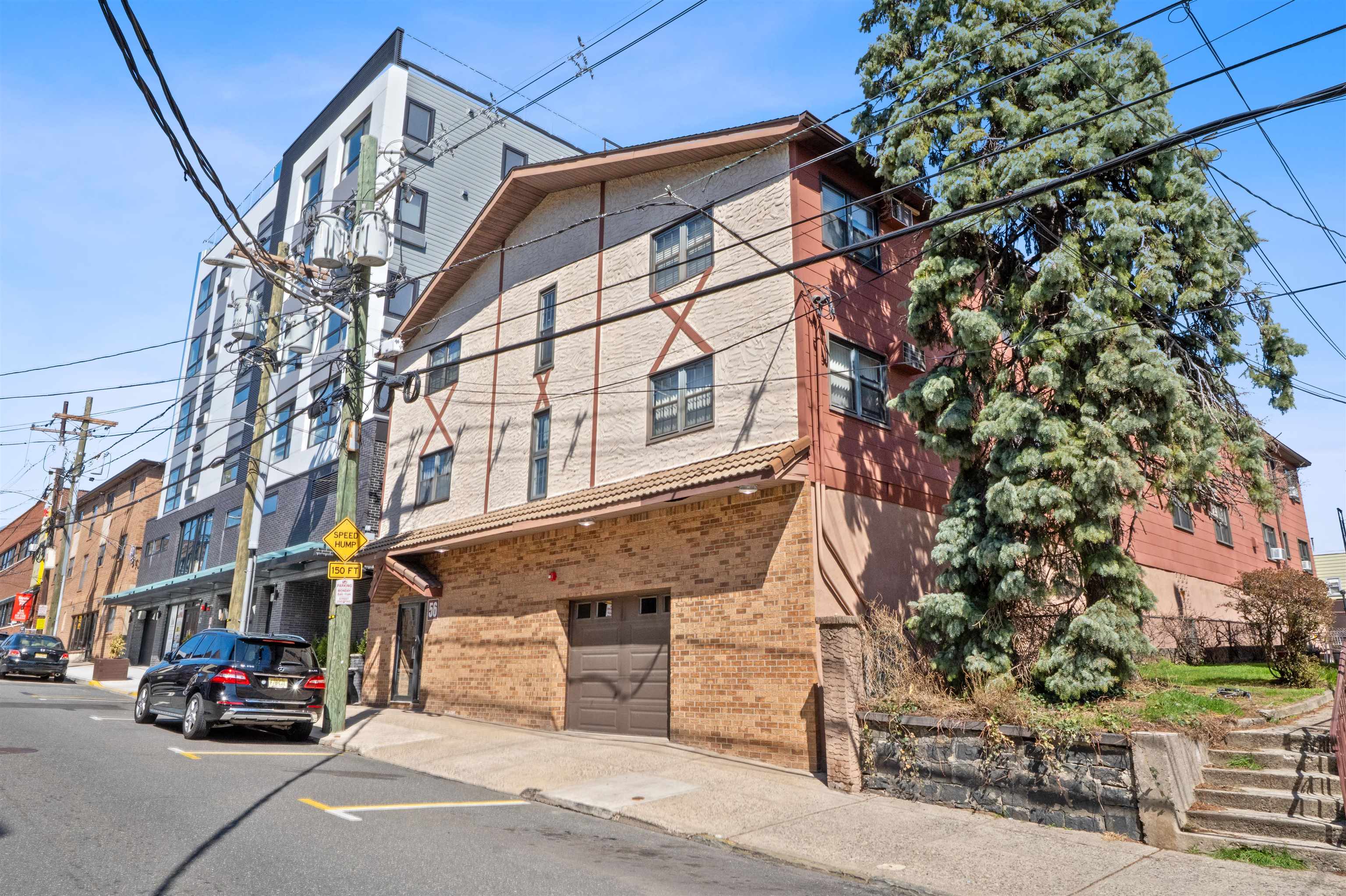 # 250011528 - For Rent in Guttenberg NJ