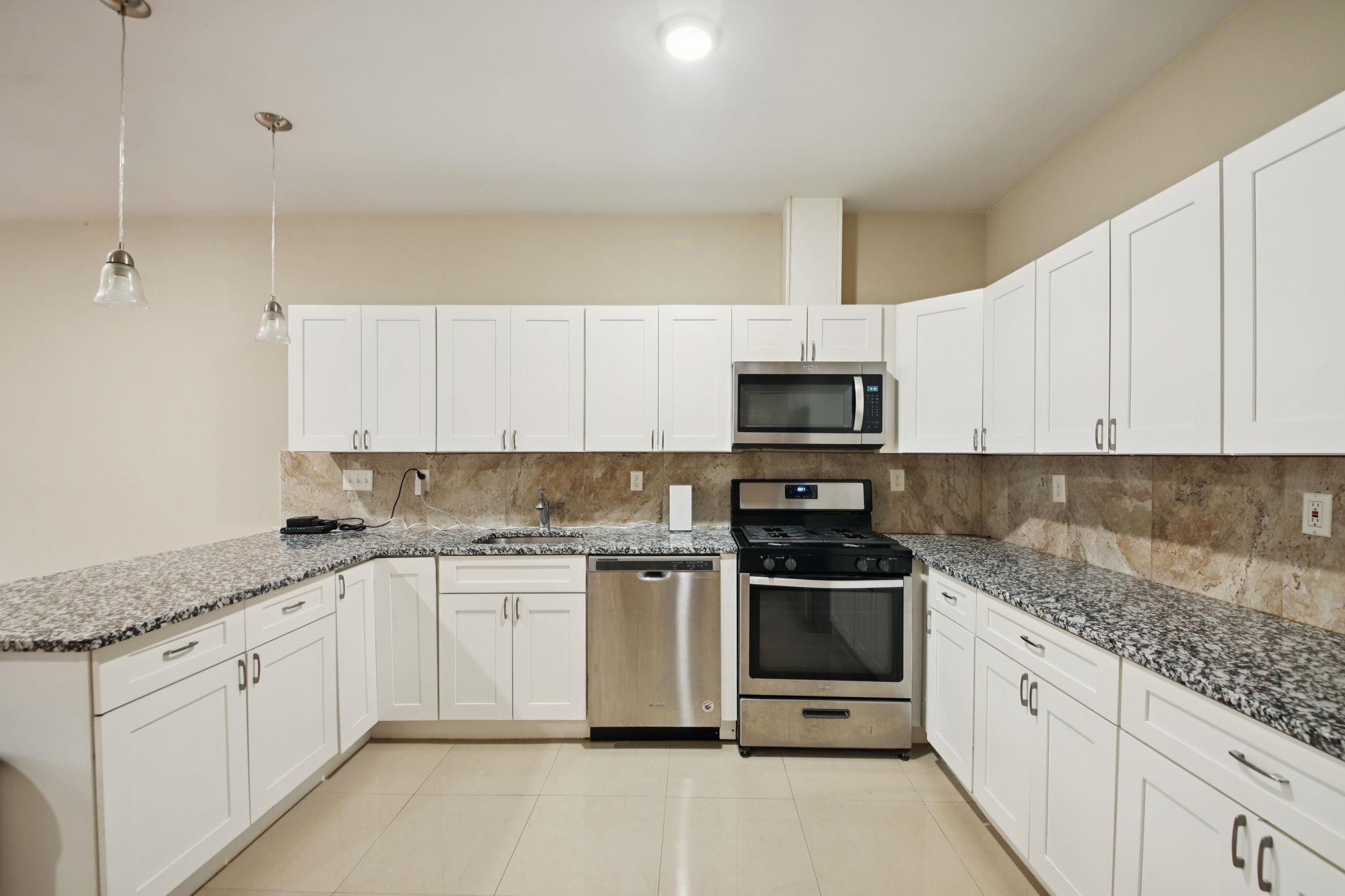 # 250011533 - For Rent in JERSEY CITY - Heights NJ