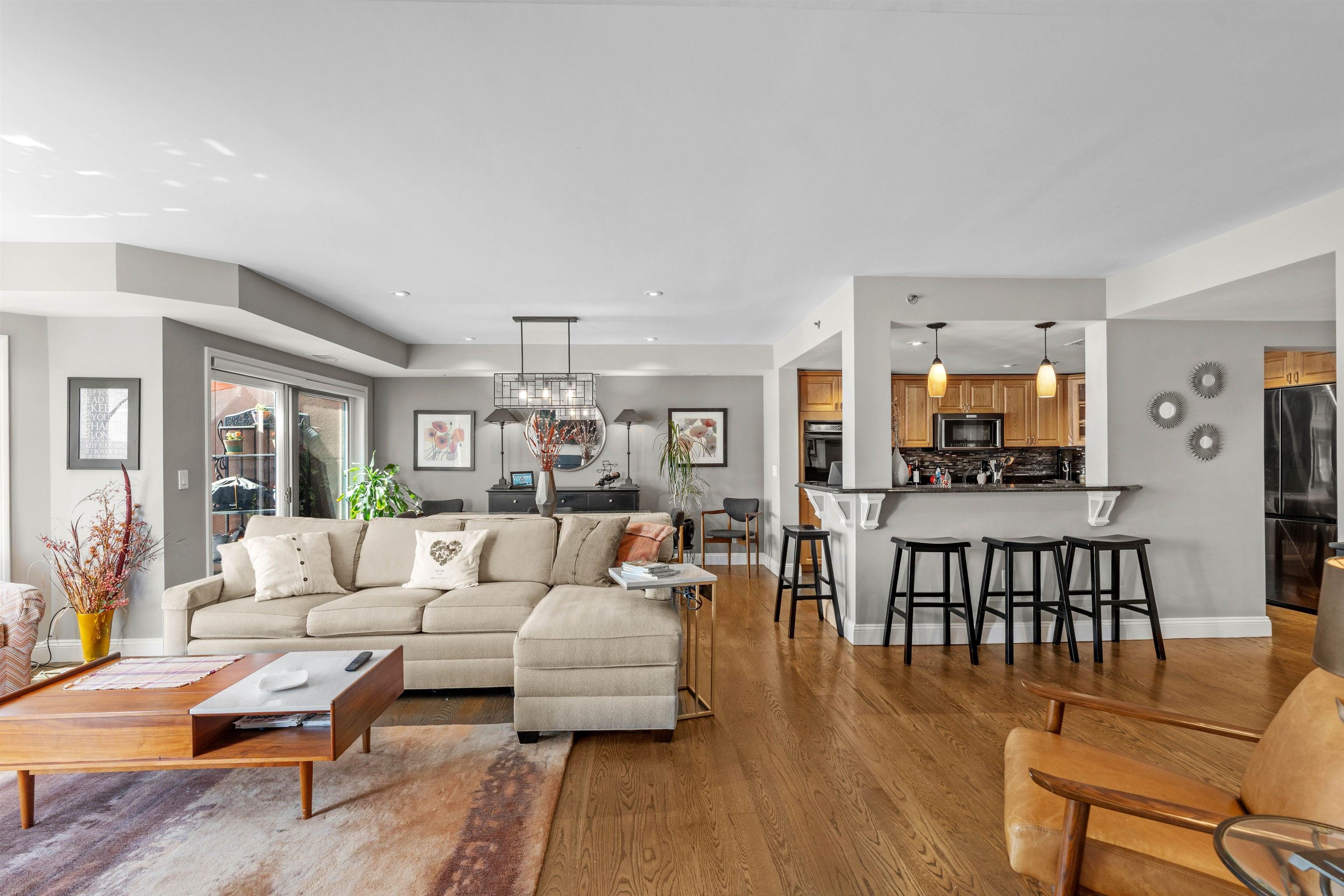 # 250011549 - For Rent in Edgewater NJ