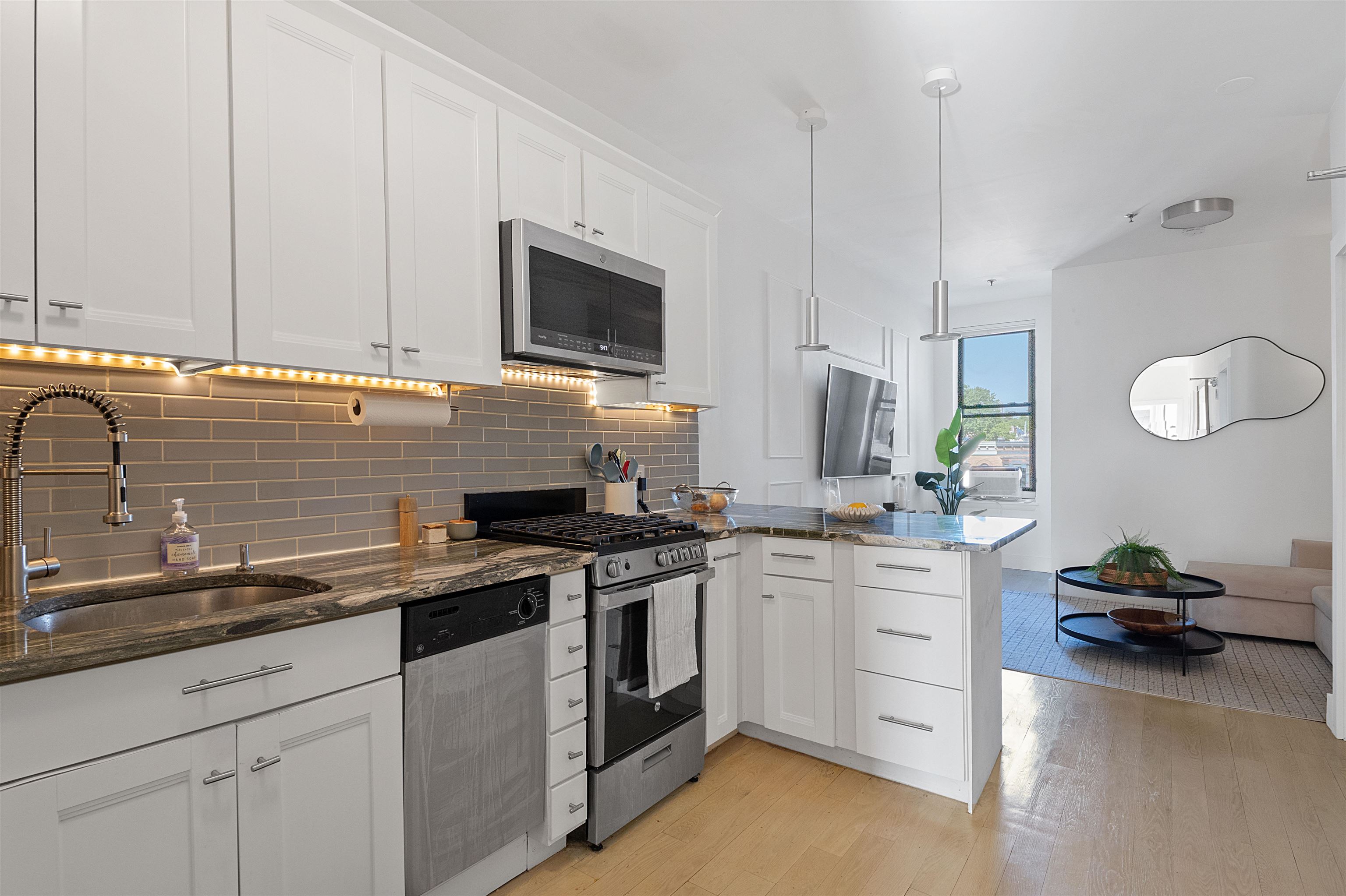 # 250011580 - For Rent in Hoboken NJ