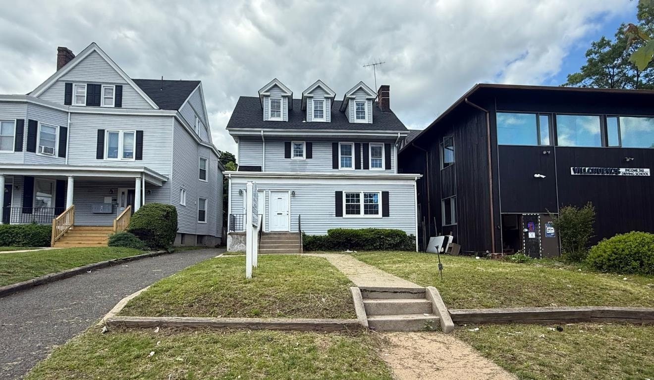 # 250011631 - For Rent in New Brunswick NJ