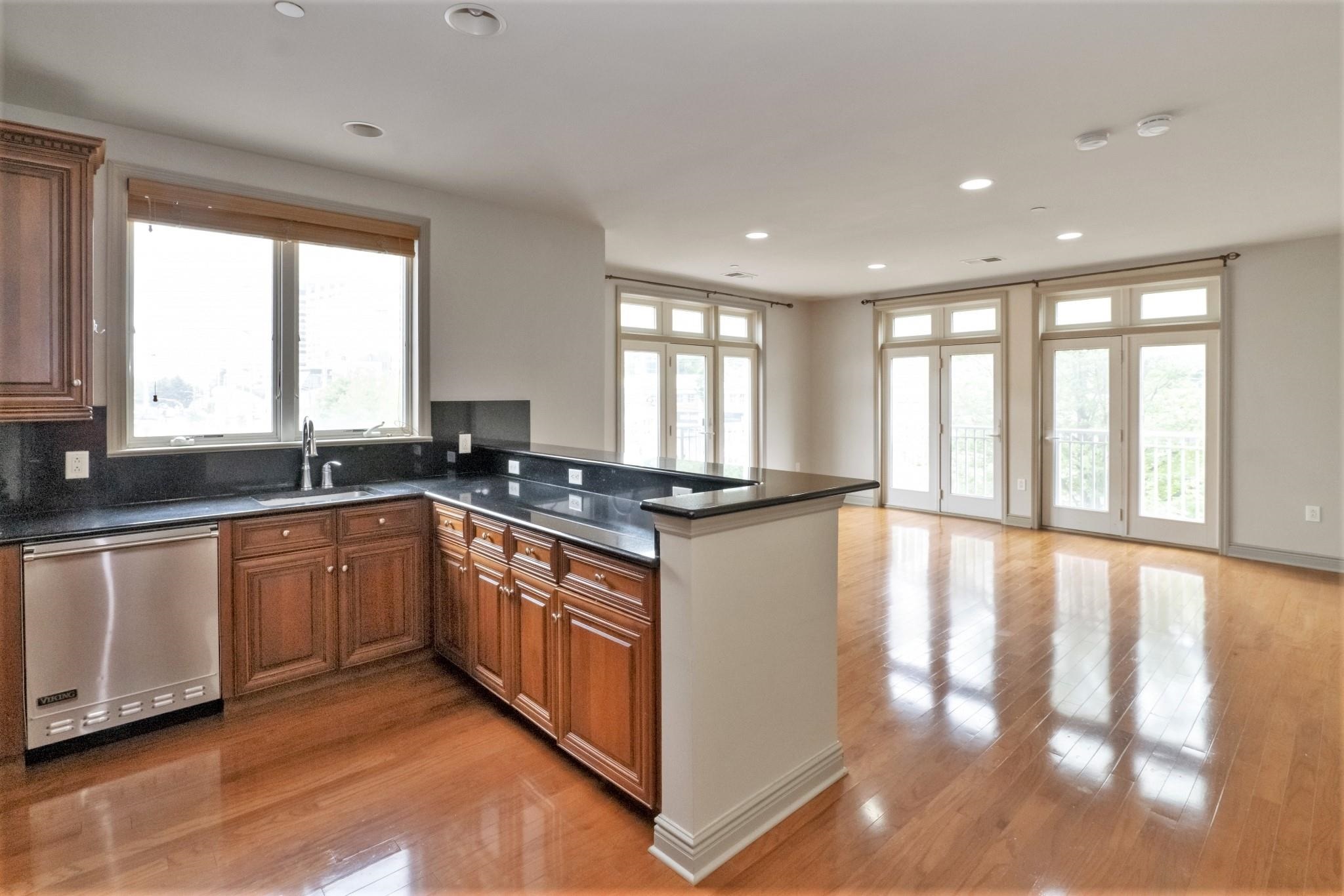 # 250011633 - For Rent in North Bergen NJ