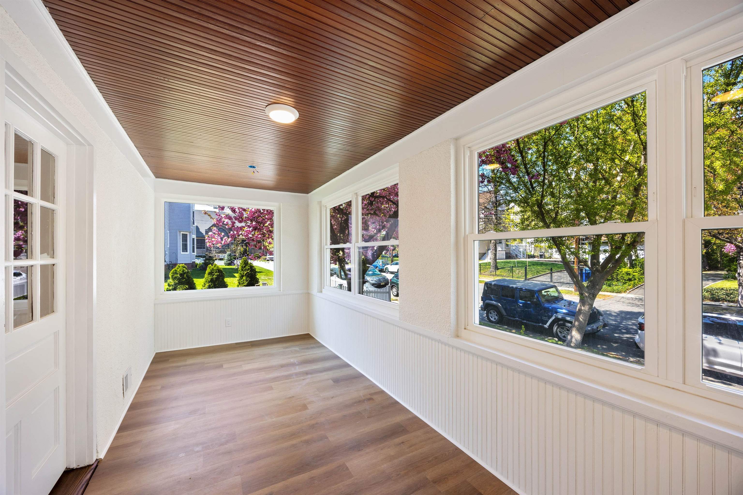 # 250011673 - For Rent in Rutherford NJ