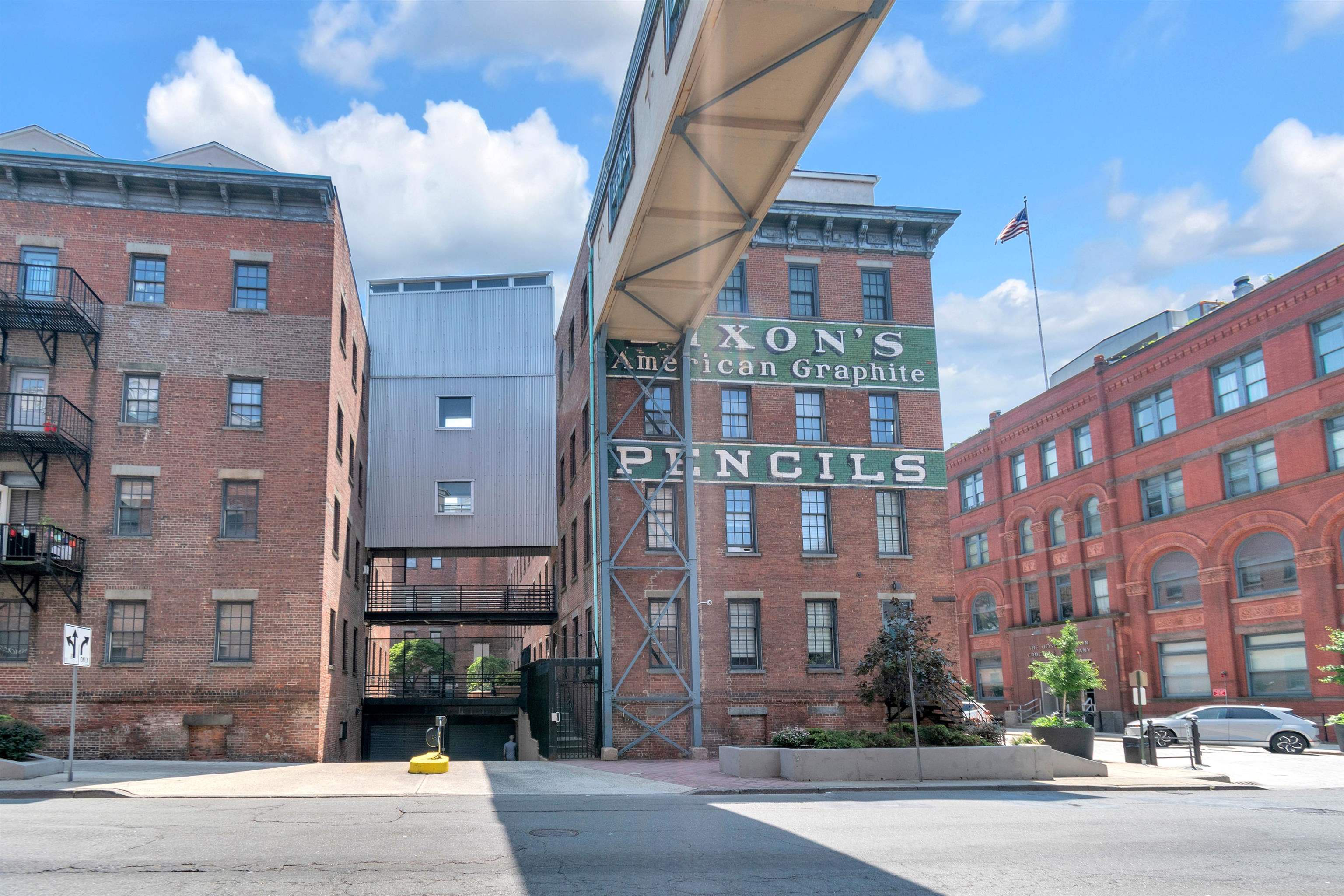 # 250011675 - For Rent in JERSEY CITY - Downtown NJ