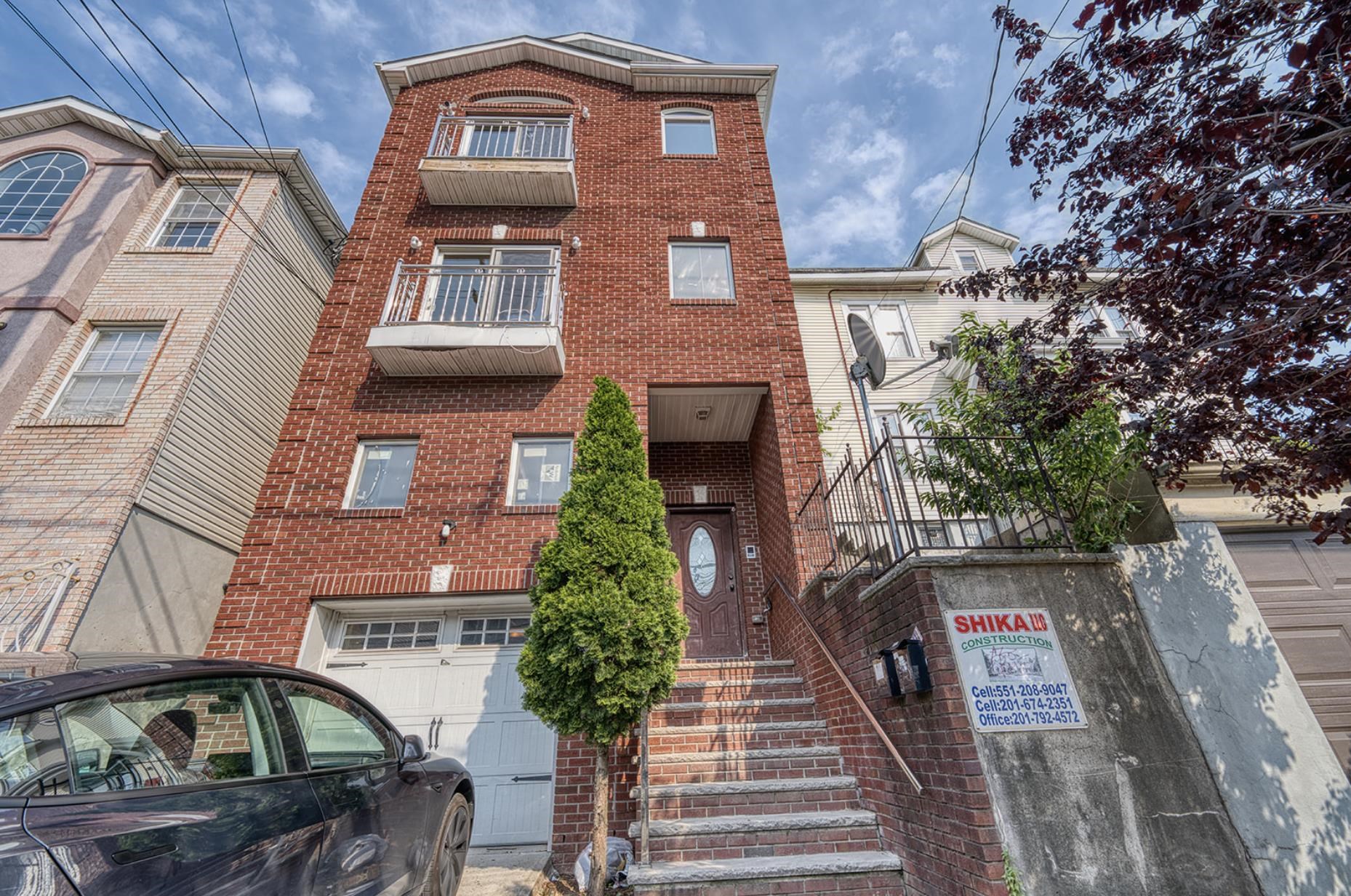 # 250011695 - For Rent in JERSEY CITY - Heights NJ