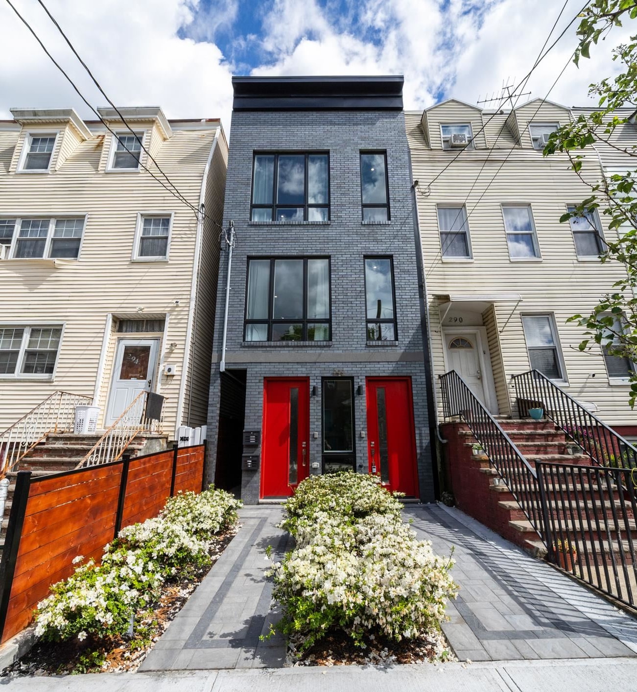 # 250011702 - For Rent in JERSEY CITY - Bergen-Lafayett NJ