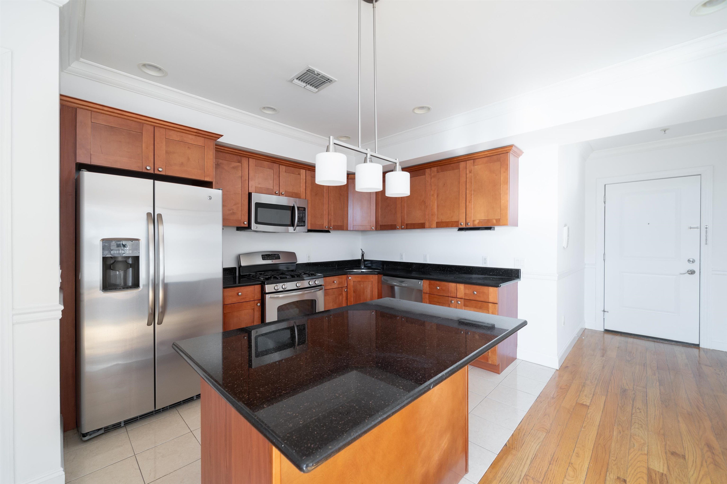 # 250011706 - For Rent in Weehawken NJ