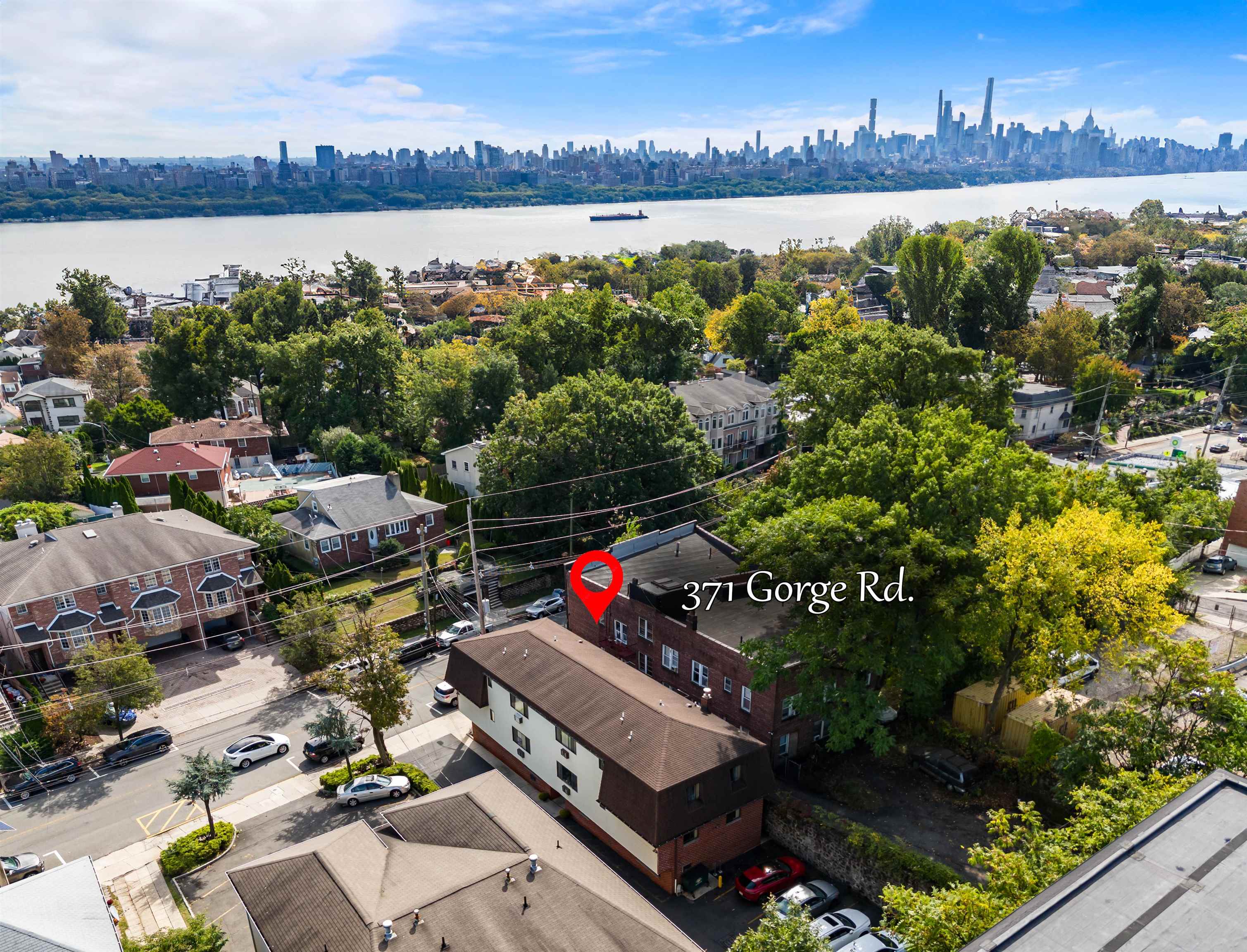 # 250011716 - For Rent in Cliffside Park NJ