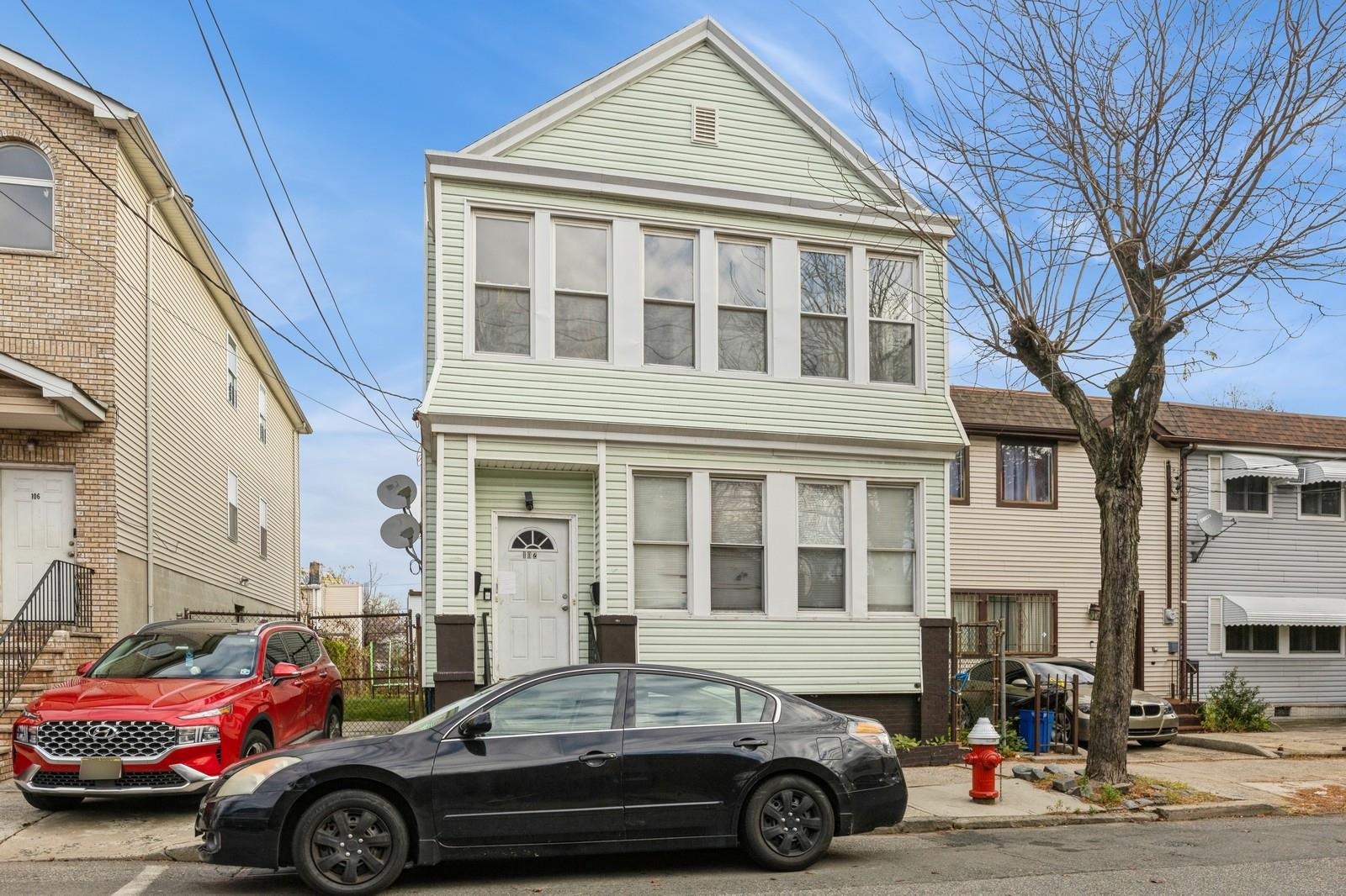 # 250011740 - For Rent in JERSEY CITY - Bergen-Lafayett NJ