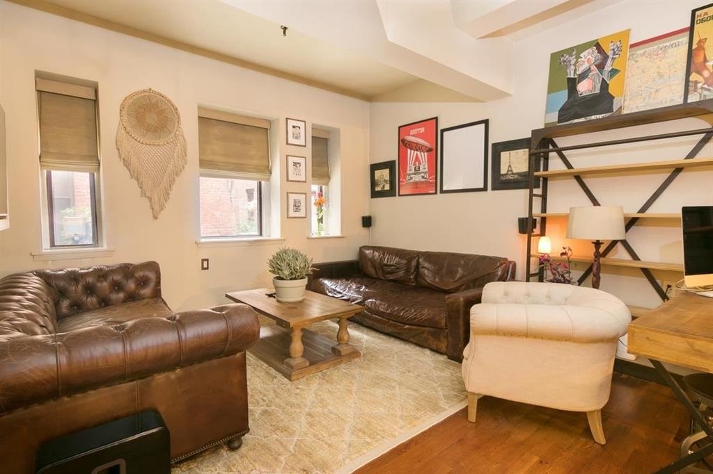 # 250011749 - For Rent in JERSEY CITY - Downtown NJ