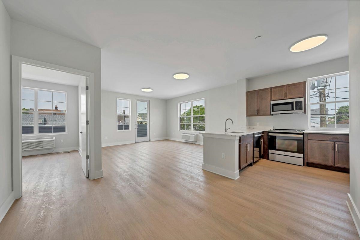 # 250011753 - For Rent in Clifton NJ