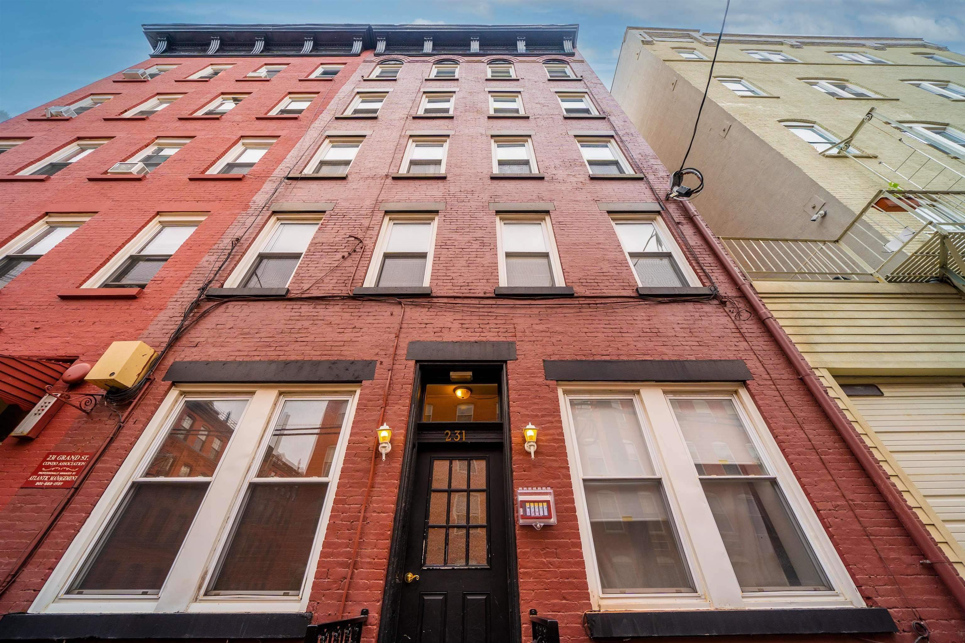 # 250011758 - For Rent in Hoboken NJ