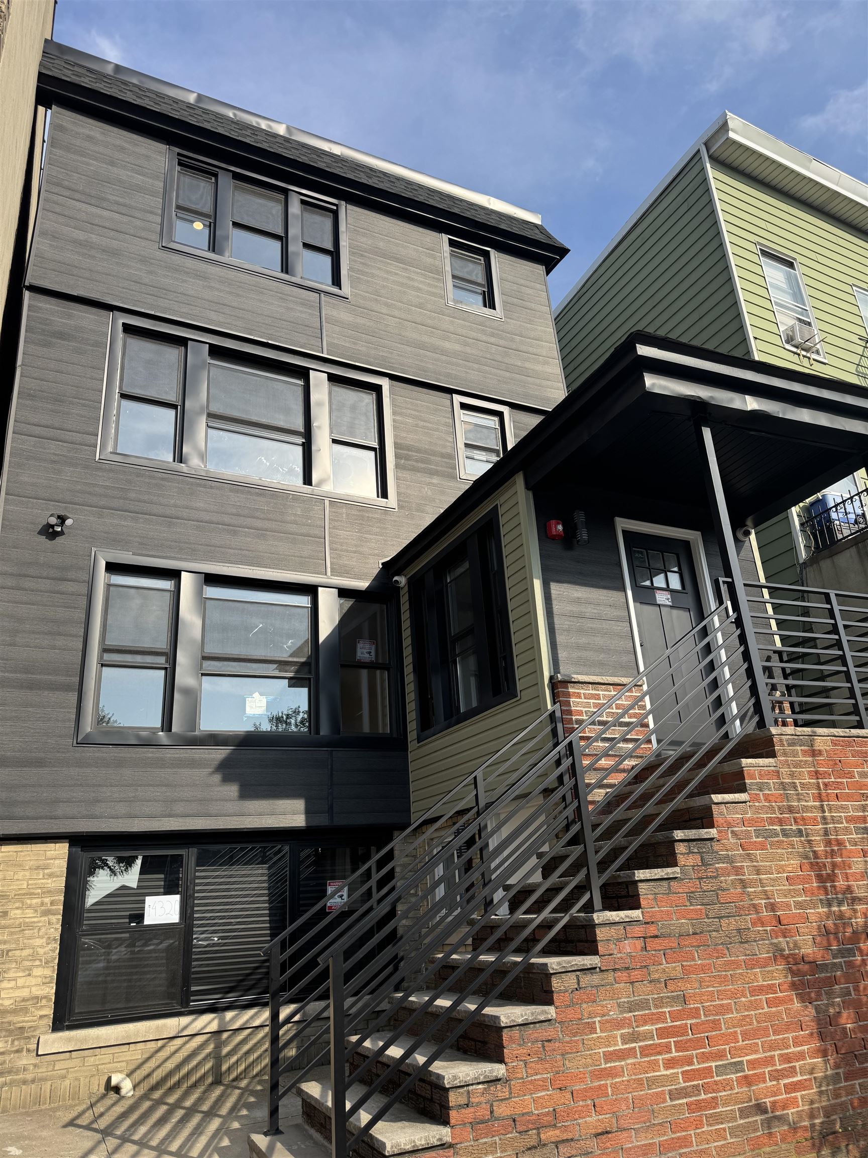 # 250011765 - For Rent in Union City NJ