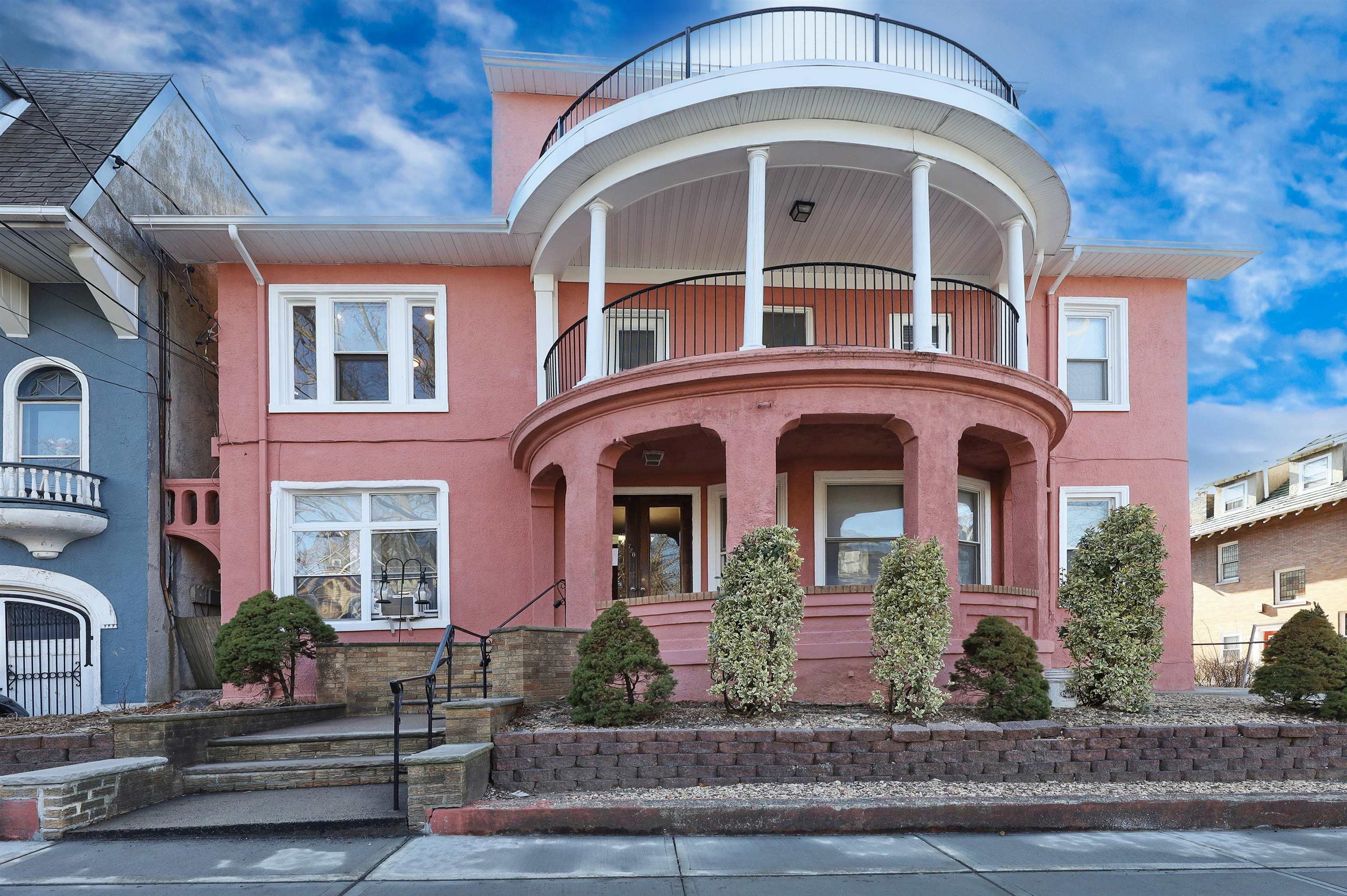 # 250011776 - For Rent in Weehawken NJ