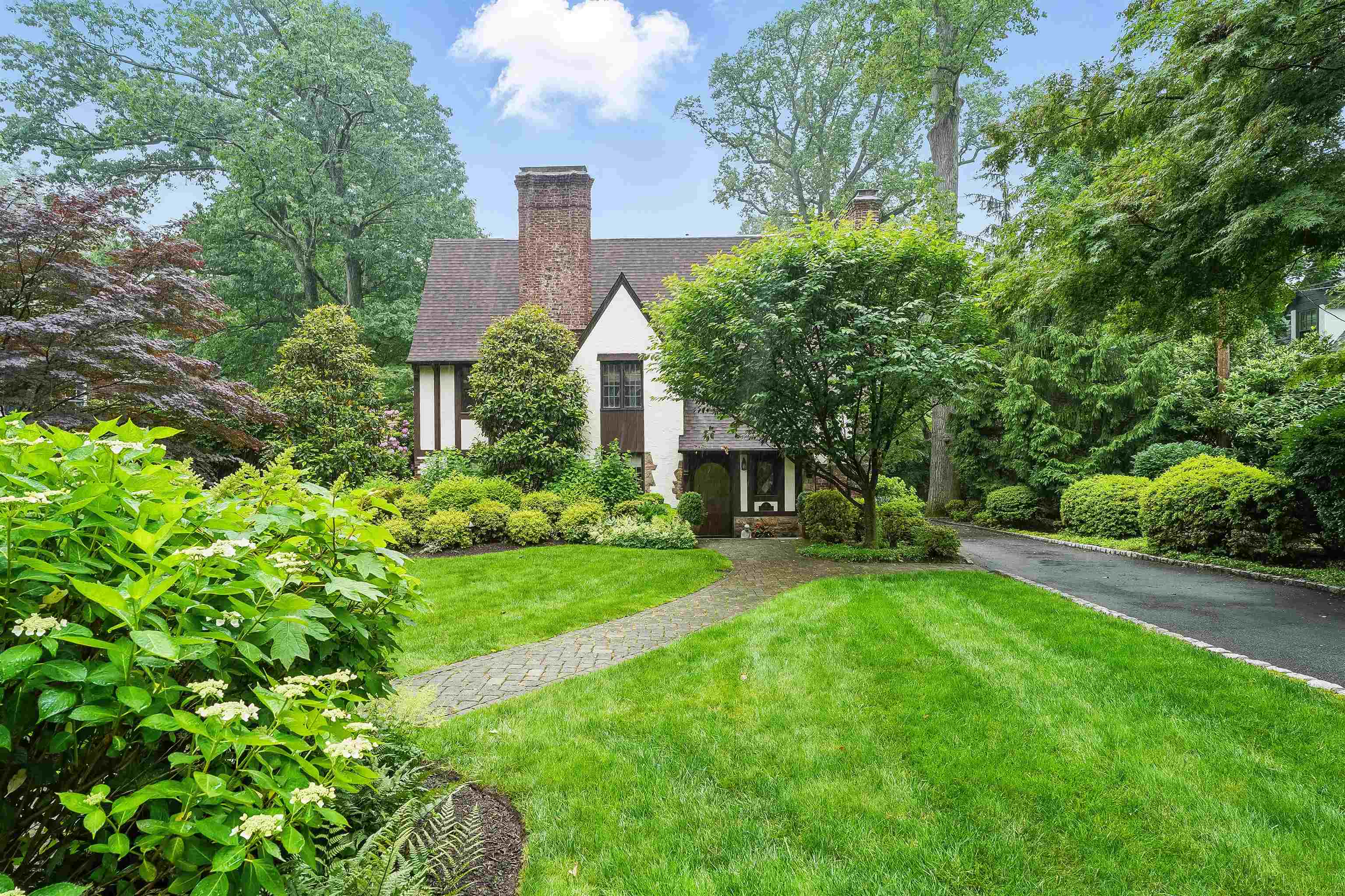 # 250011793 - For Rent in Montclair NJ