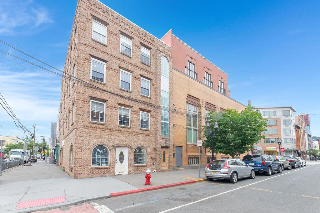 # 250011800 - For Rent in JERSEY CITY - Downtown NJ