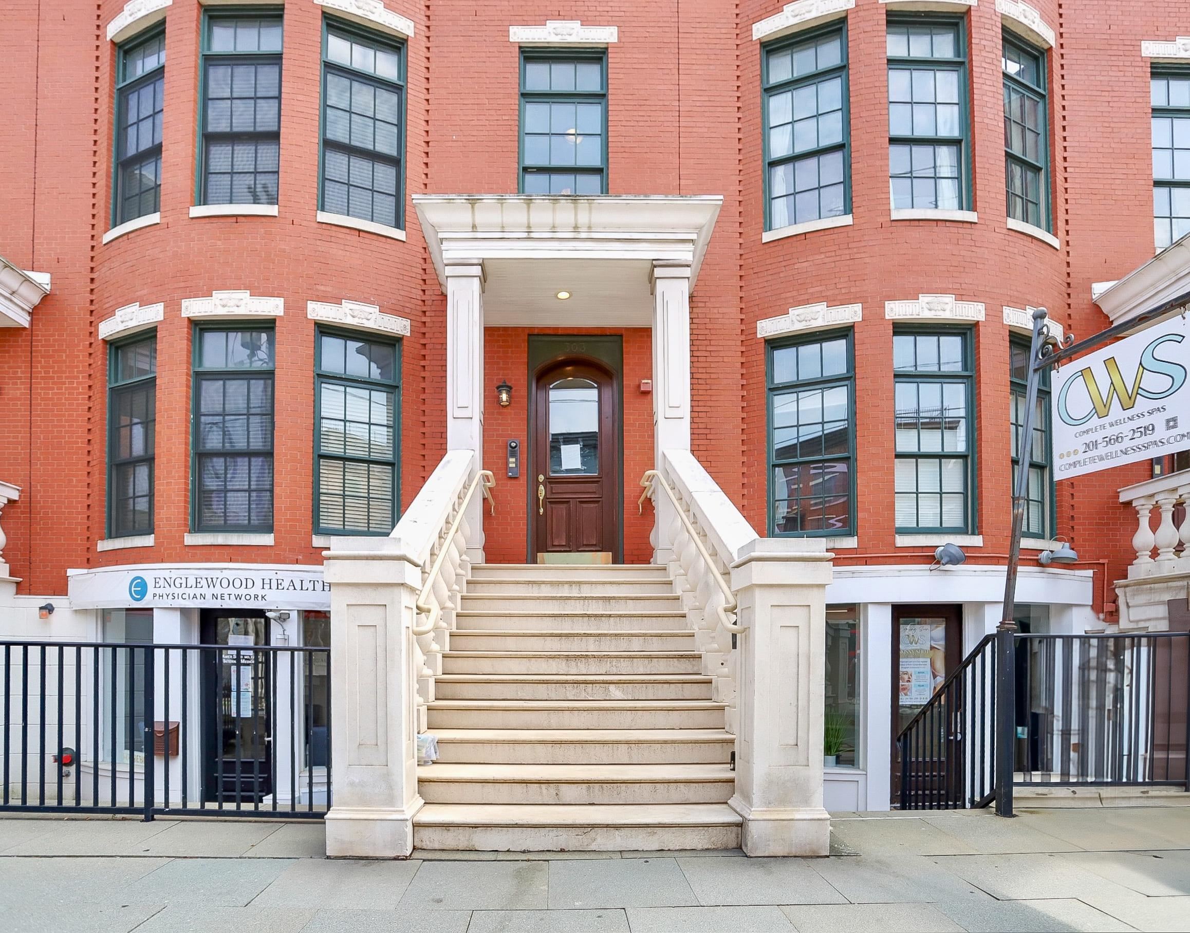 # 250011804 - For Rent in JERSEY CITY - Downtown NJ
