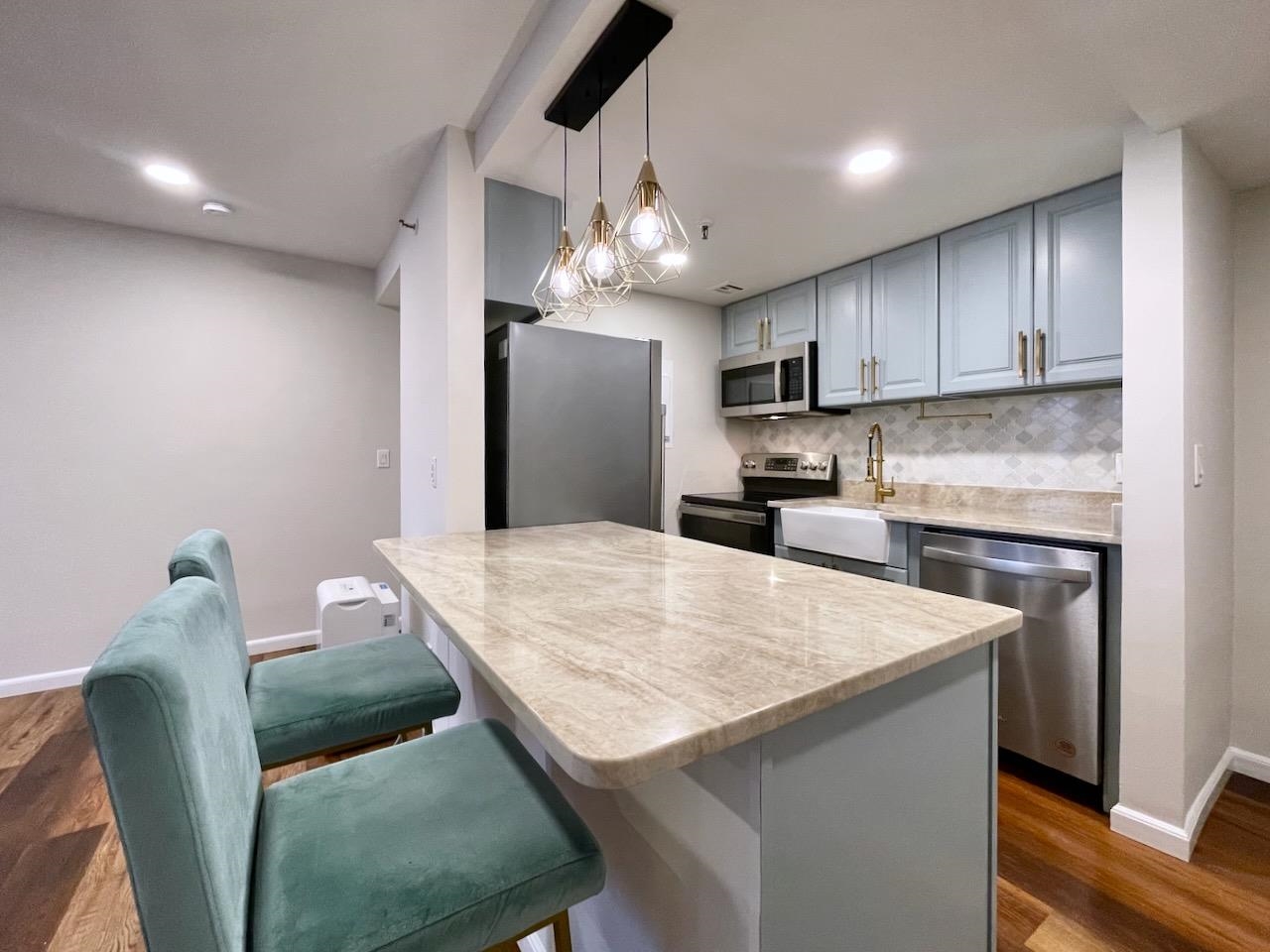 # 250011821 - For Rent in JERSEY CITY - Journal Square NJ