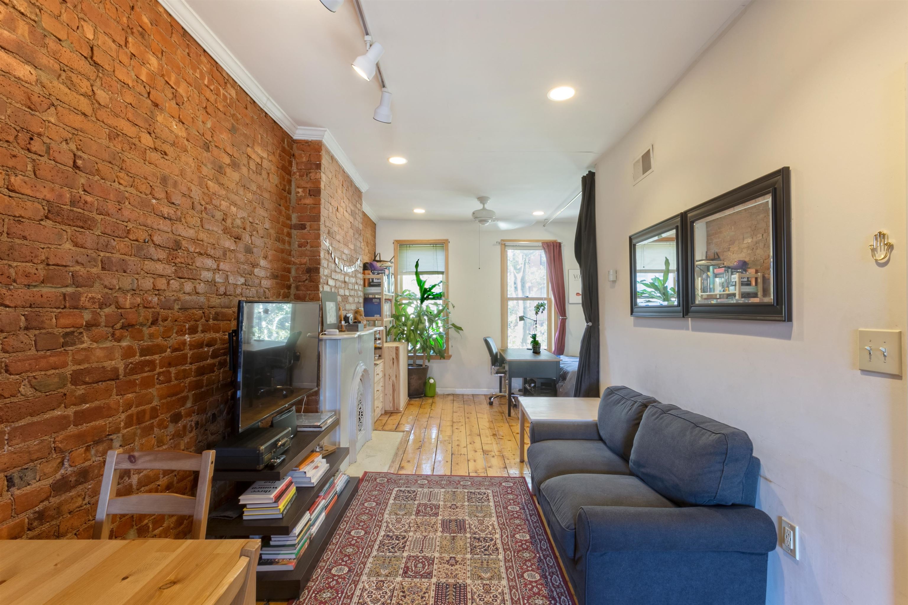 # 250011823 - For Rent in JERSEY CITY - Downtown NJ