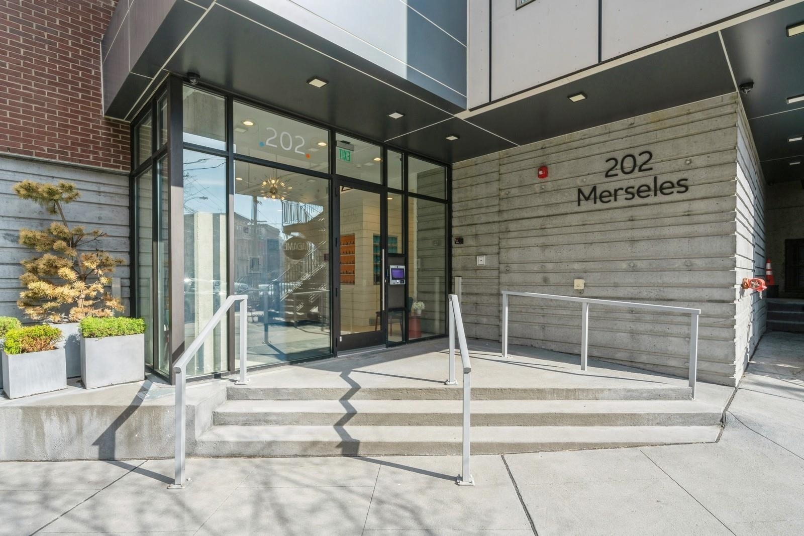 # 250011861 - For Rent in JERSEY CITY - Downtown NJ