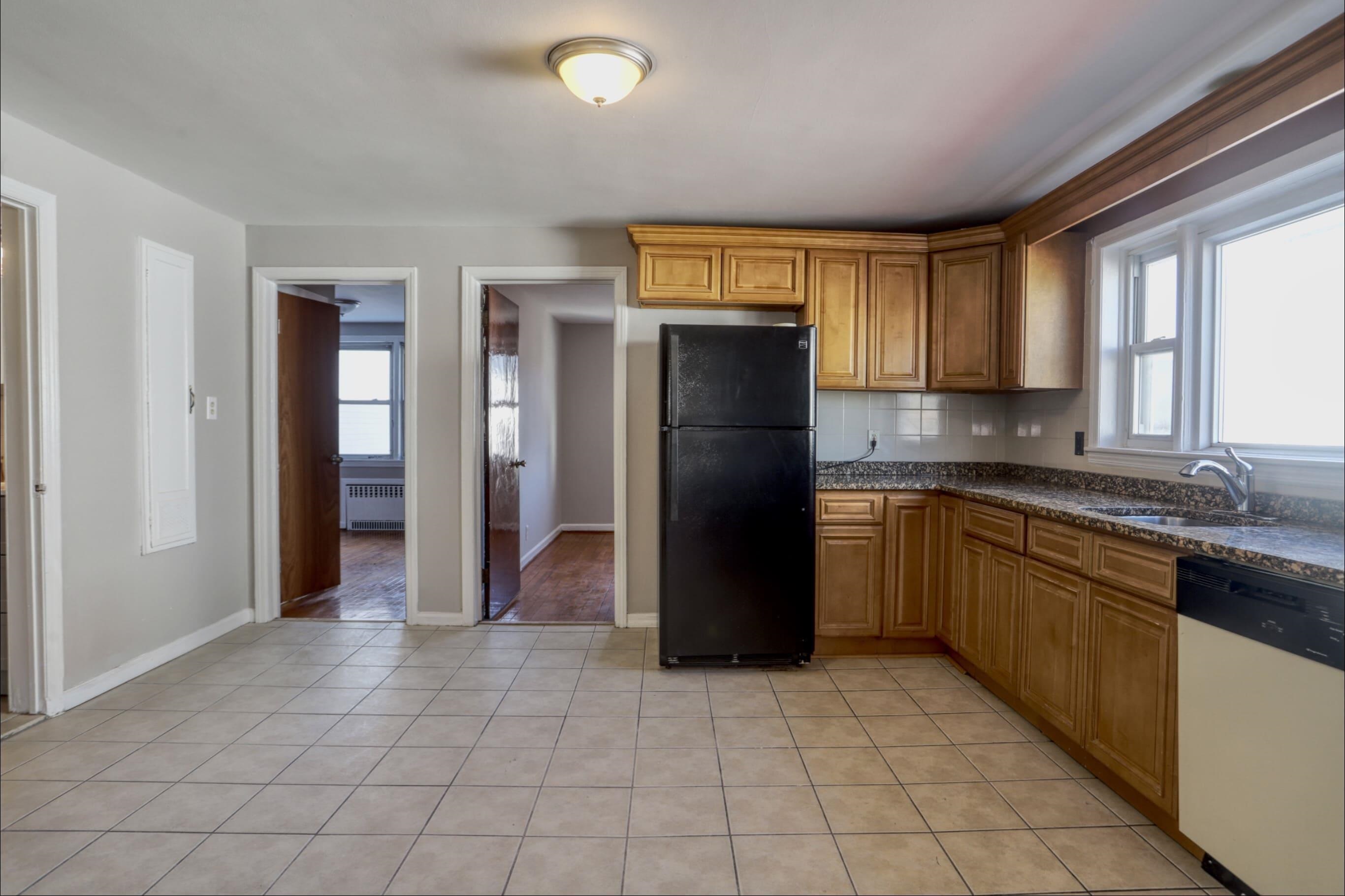 # 250011865 - For Rent in JERSEY CITY - Heights NJ