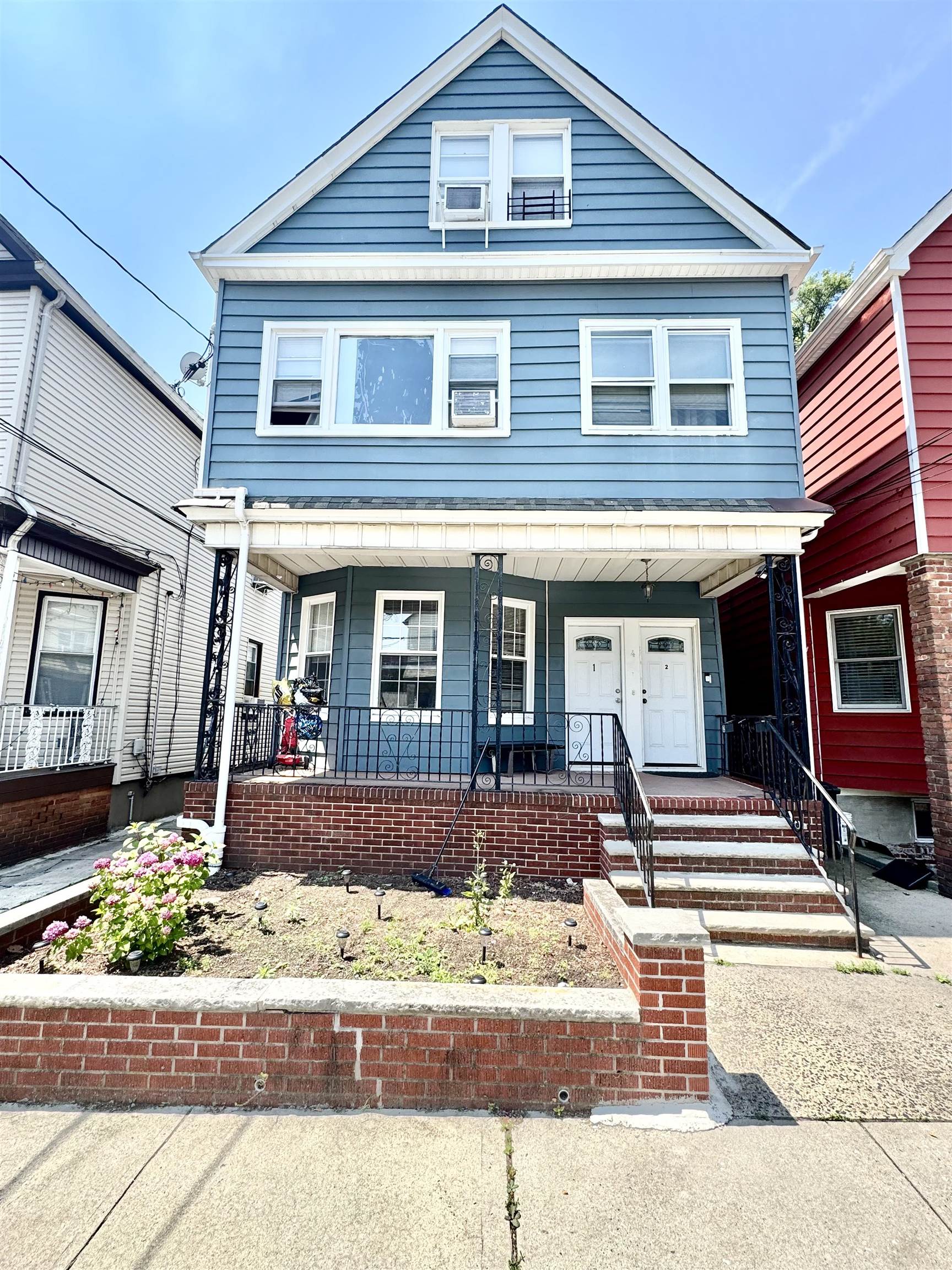 # 250011881 - For Rent in Bayonne NJ