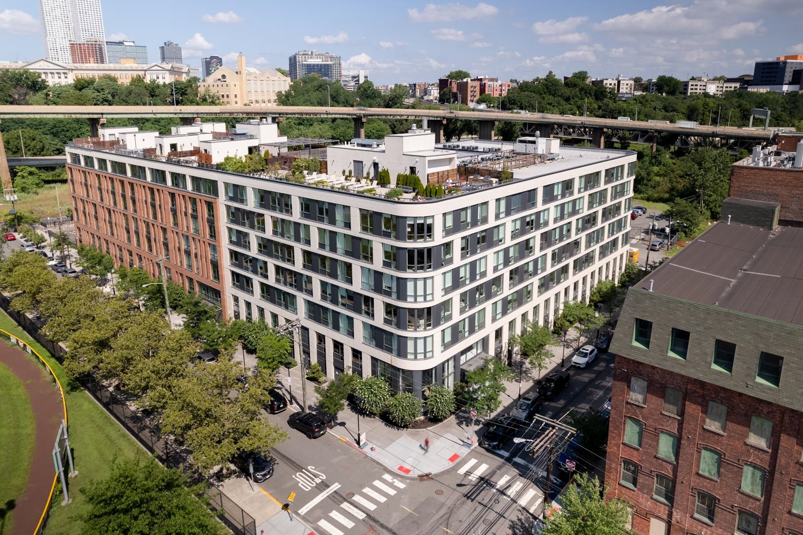 # 250011898 - For Rent in JERSEY CITY - Downtown NJ