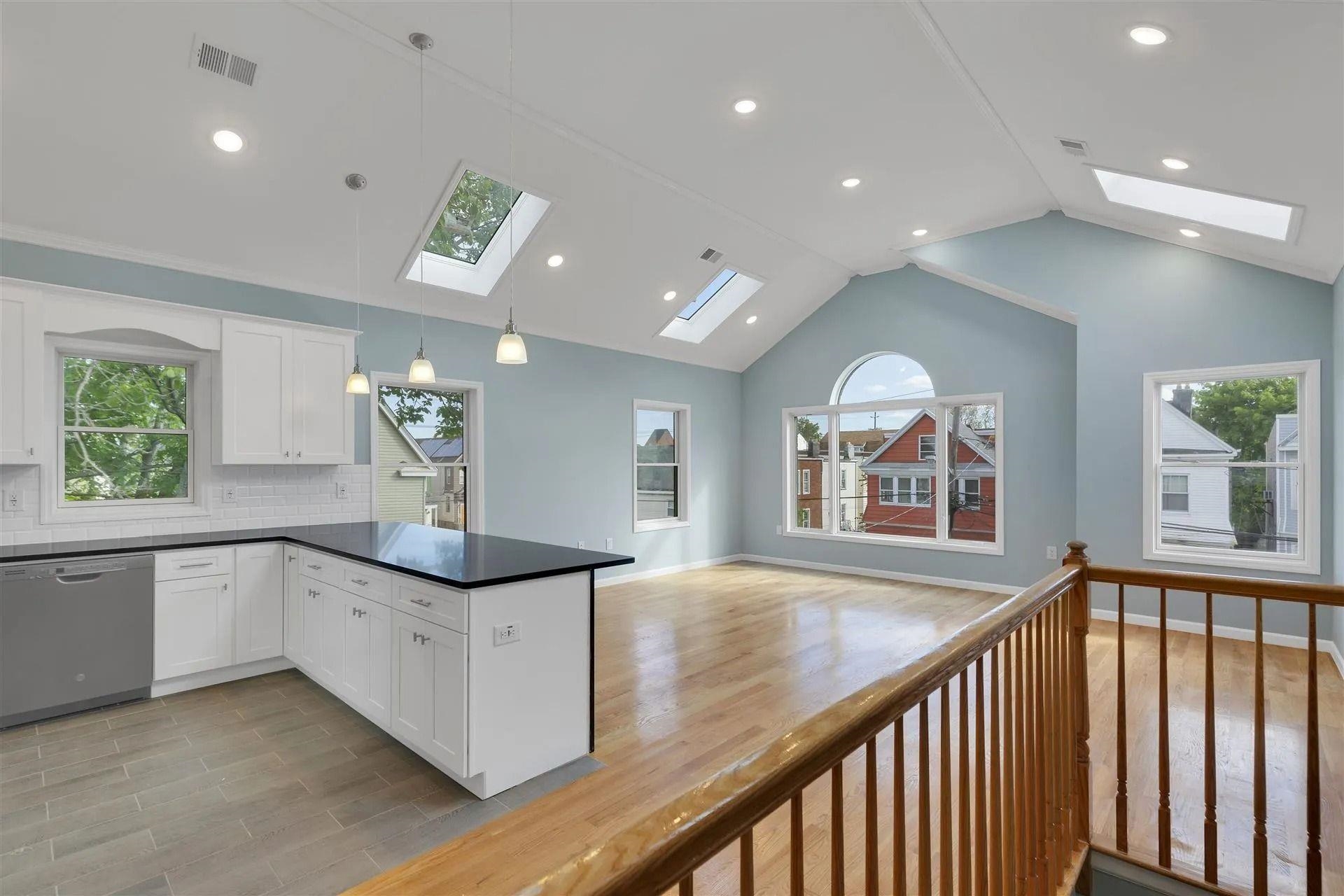 # 250011907 - For Rent in JERSEY CITY - Greenville NJ
