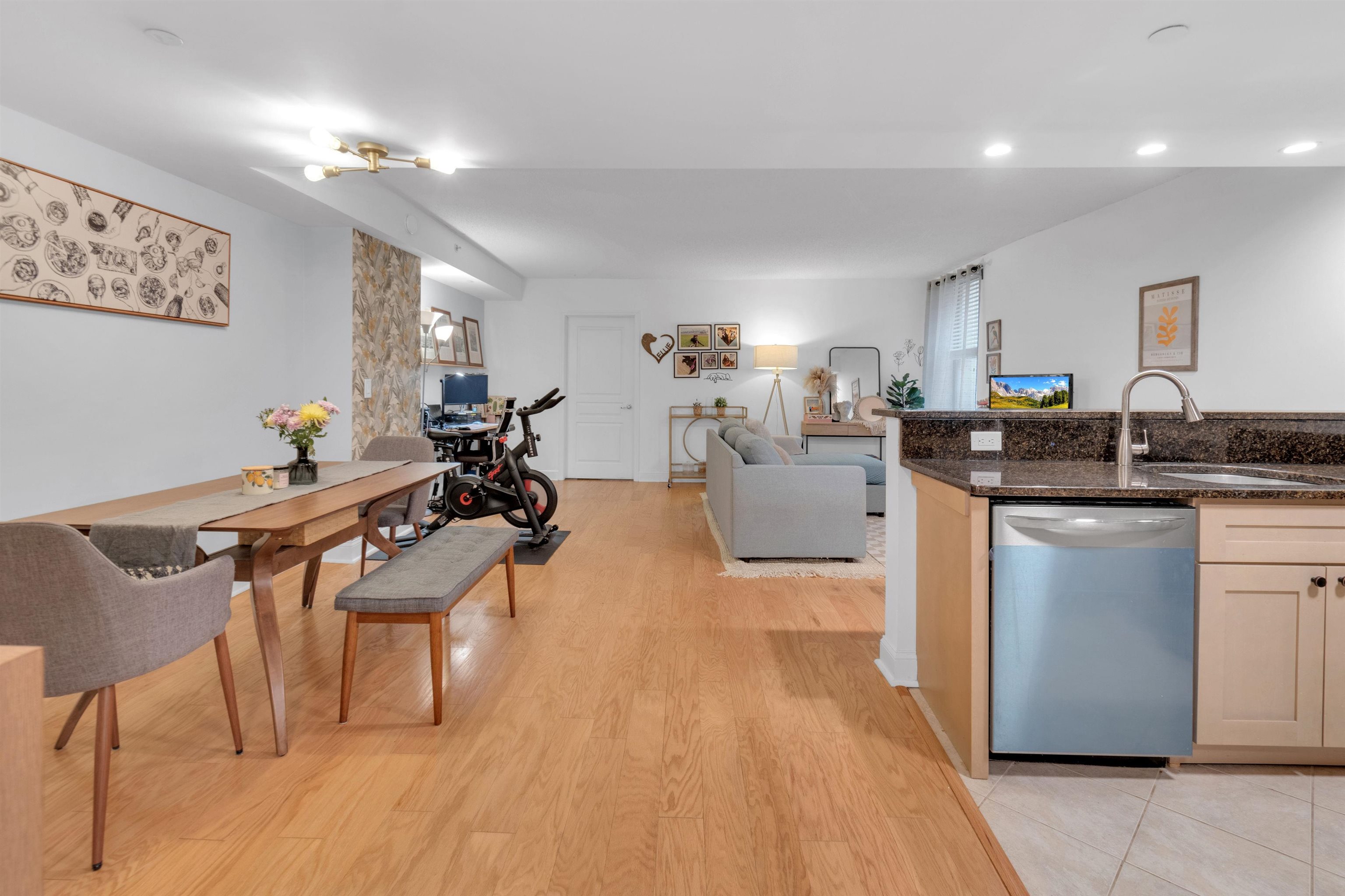 # 250011939 - For Rent in Union City NJ