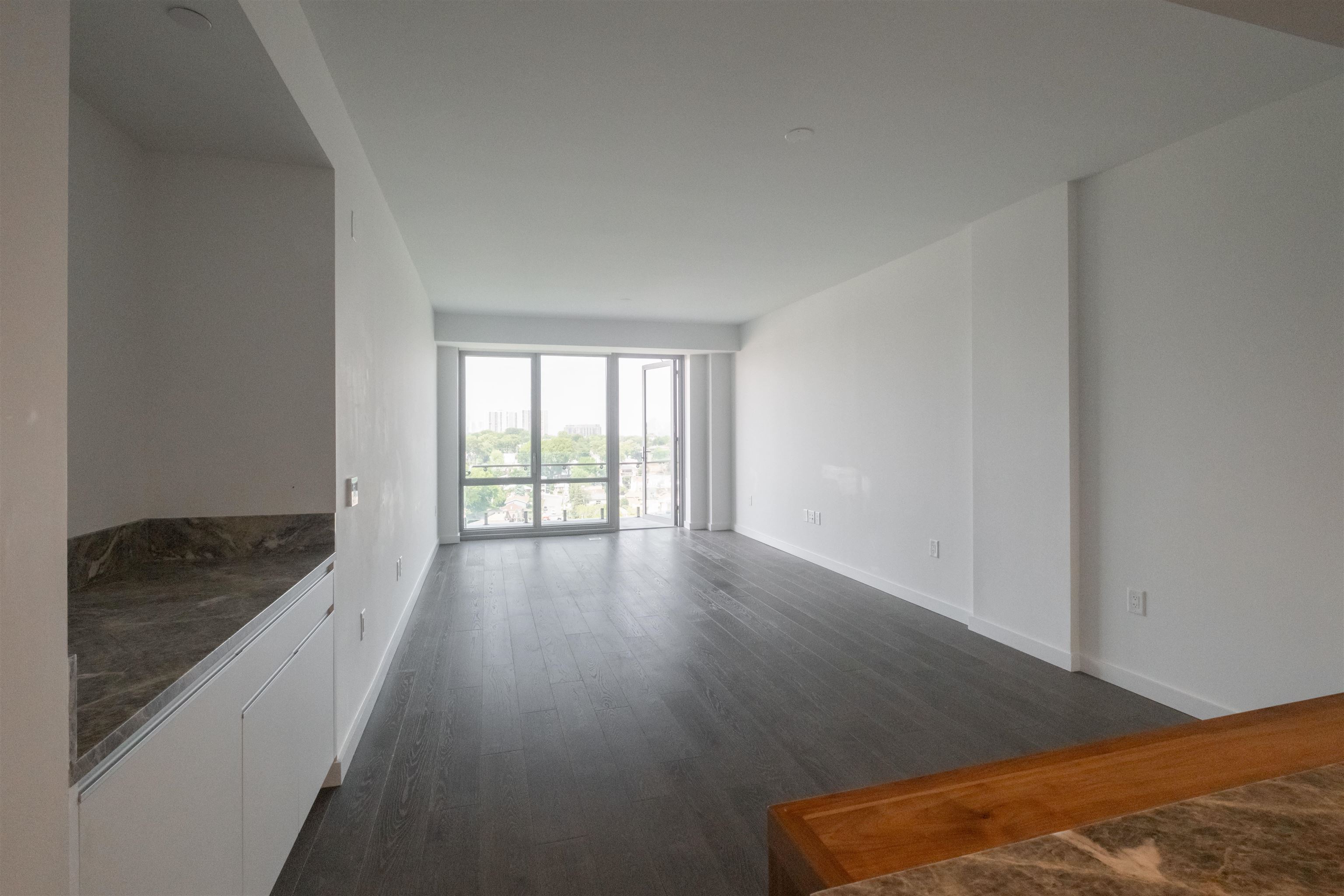 # 250011943 - For Rent in Cliffside Park NJ