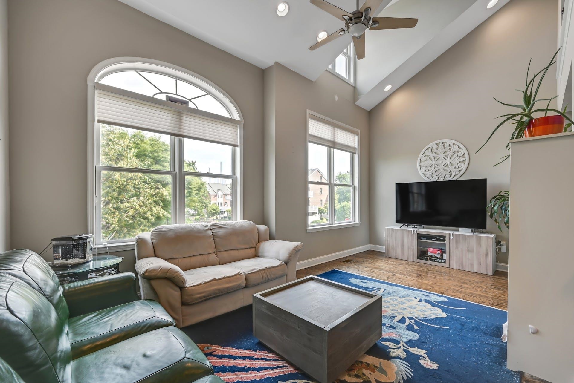 # 250011983 - For Rent in West New York NJ