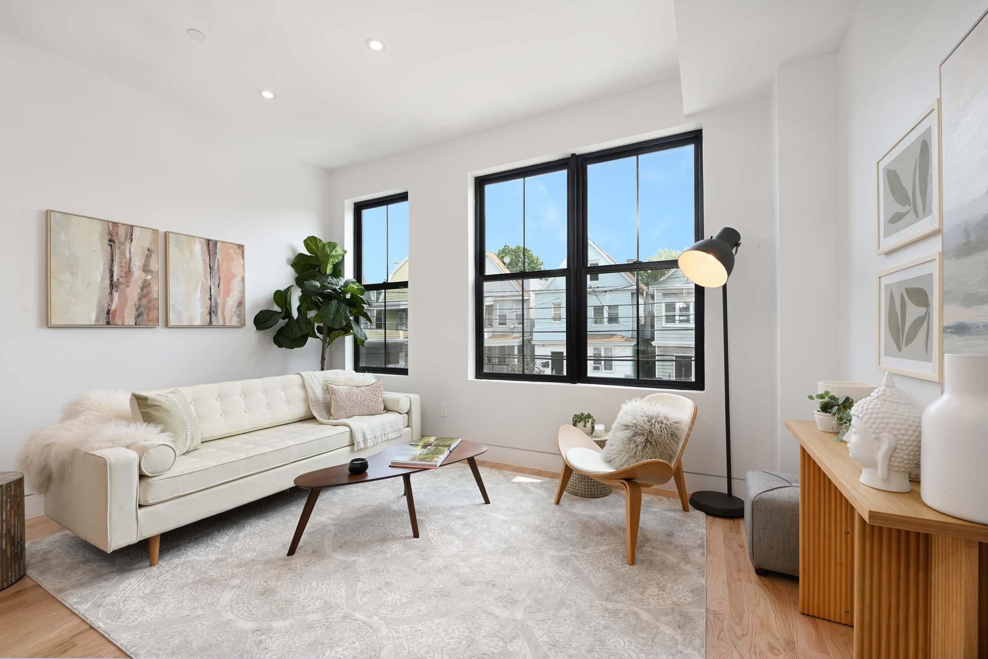 # 250011994 - For Rent in JERSEY CITY - Greenville NJ