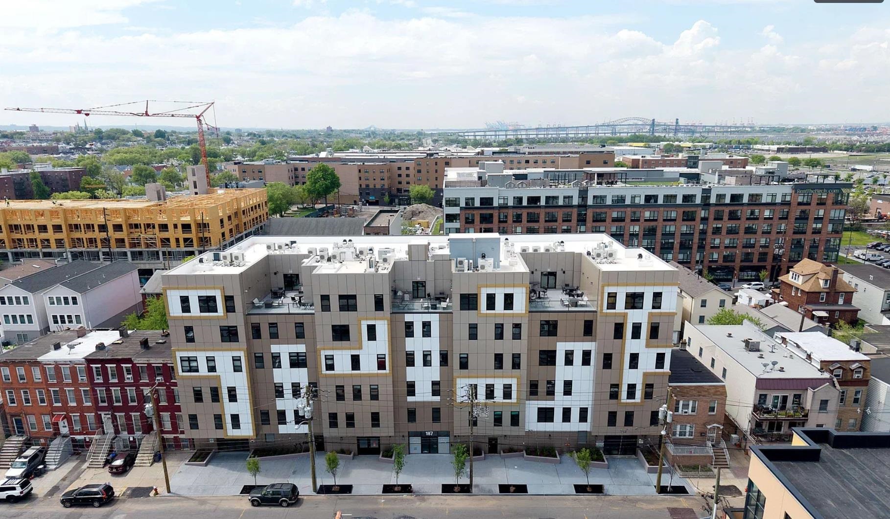 # 250012002 - For Rent in JERSEY CITY - West Bergen NJ