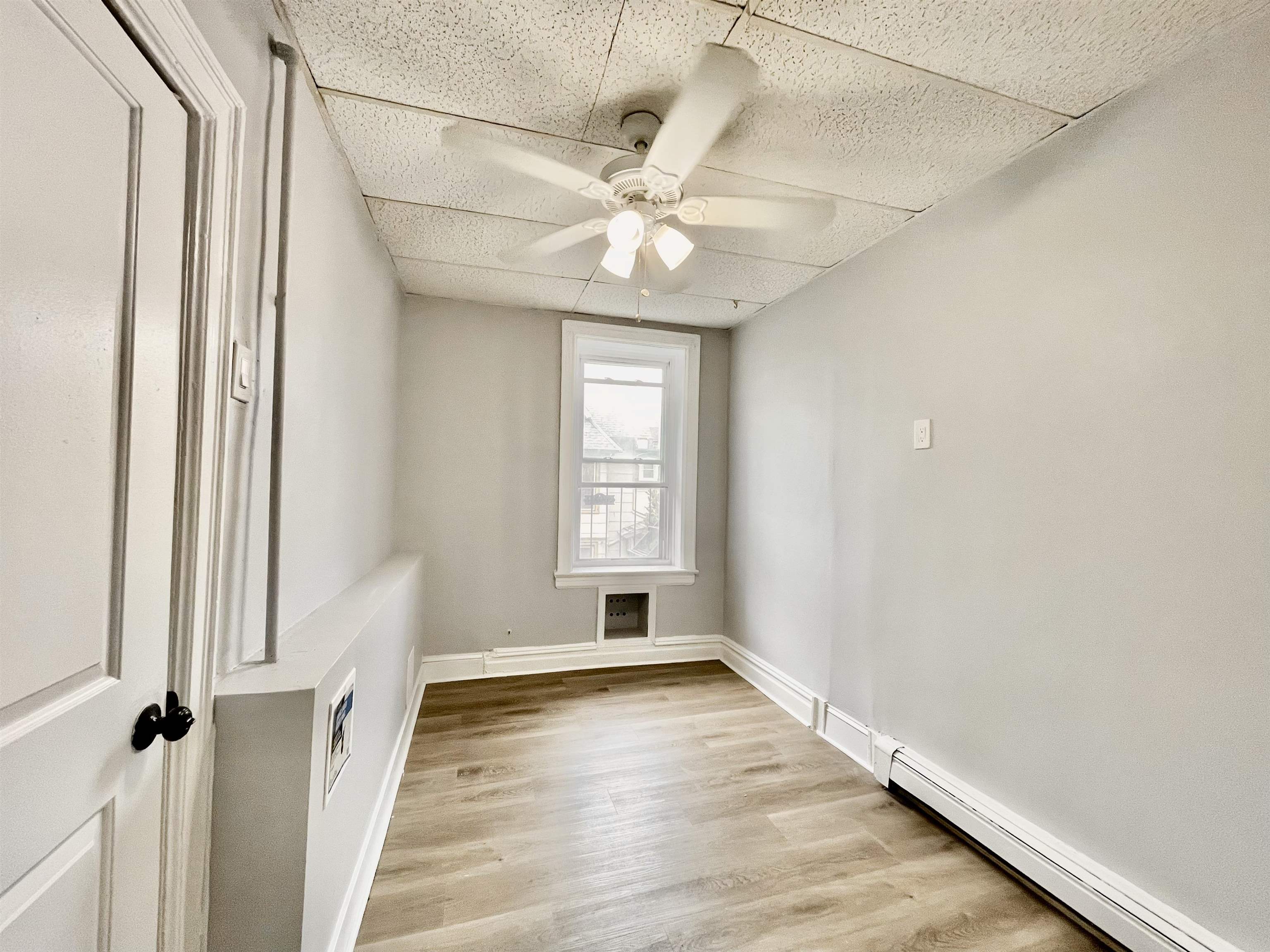 # 250012041 - For Rent in JERSEY CITY - Heights NJ