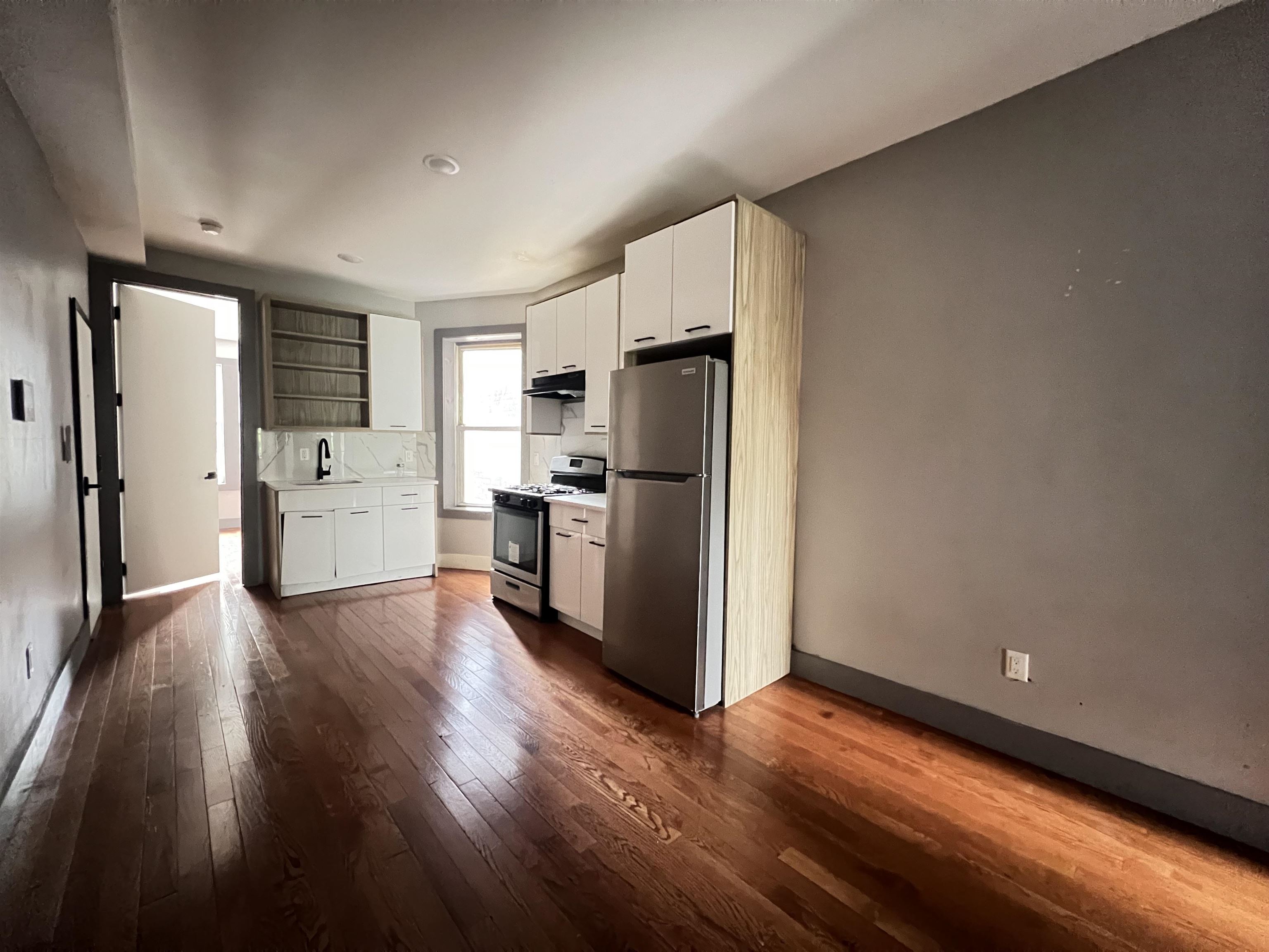 # 250012069 - For Rent in JERSEY CITY - Journal Square NJ
