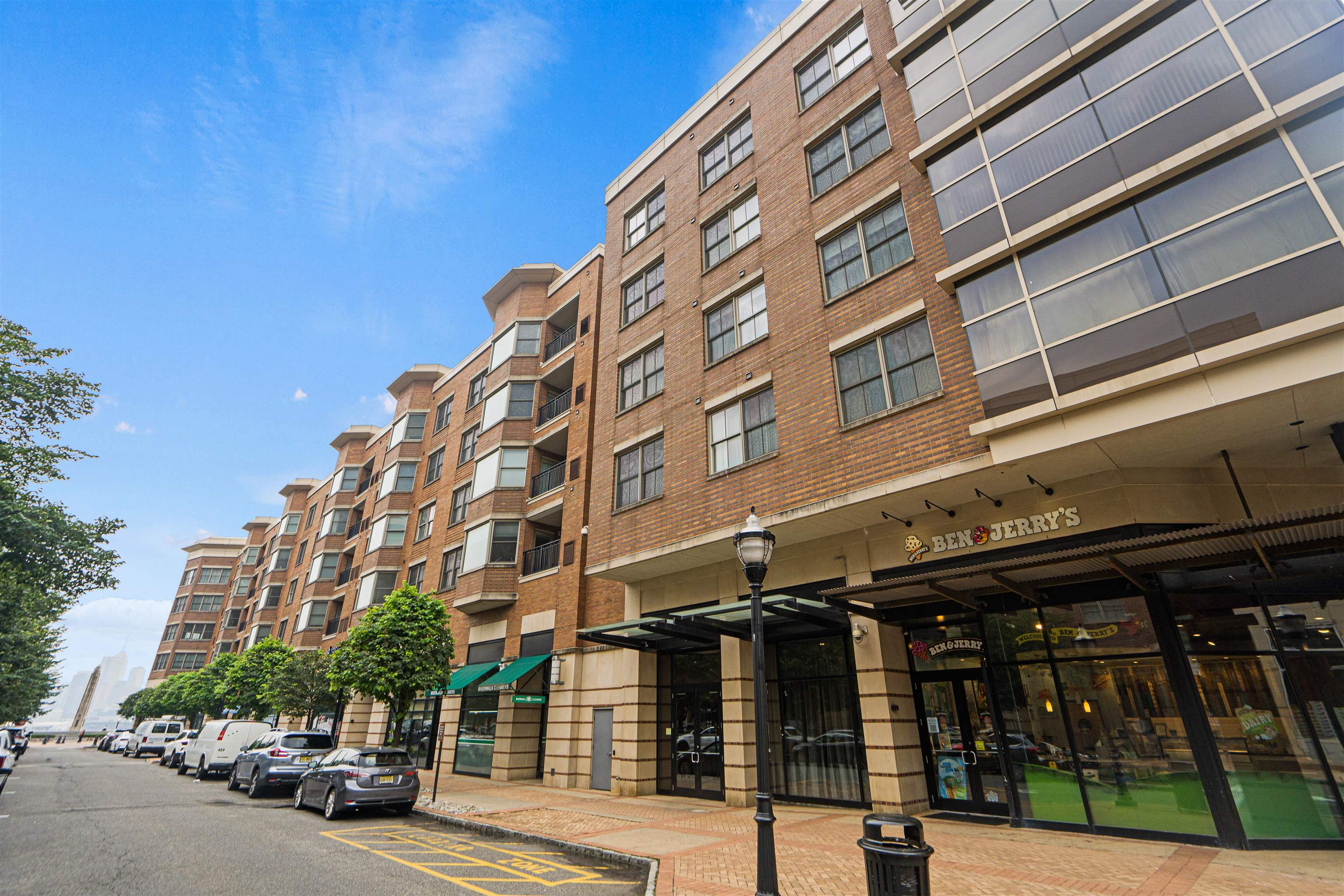 # 250012079 - For Rent in West New York NJ