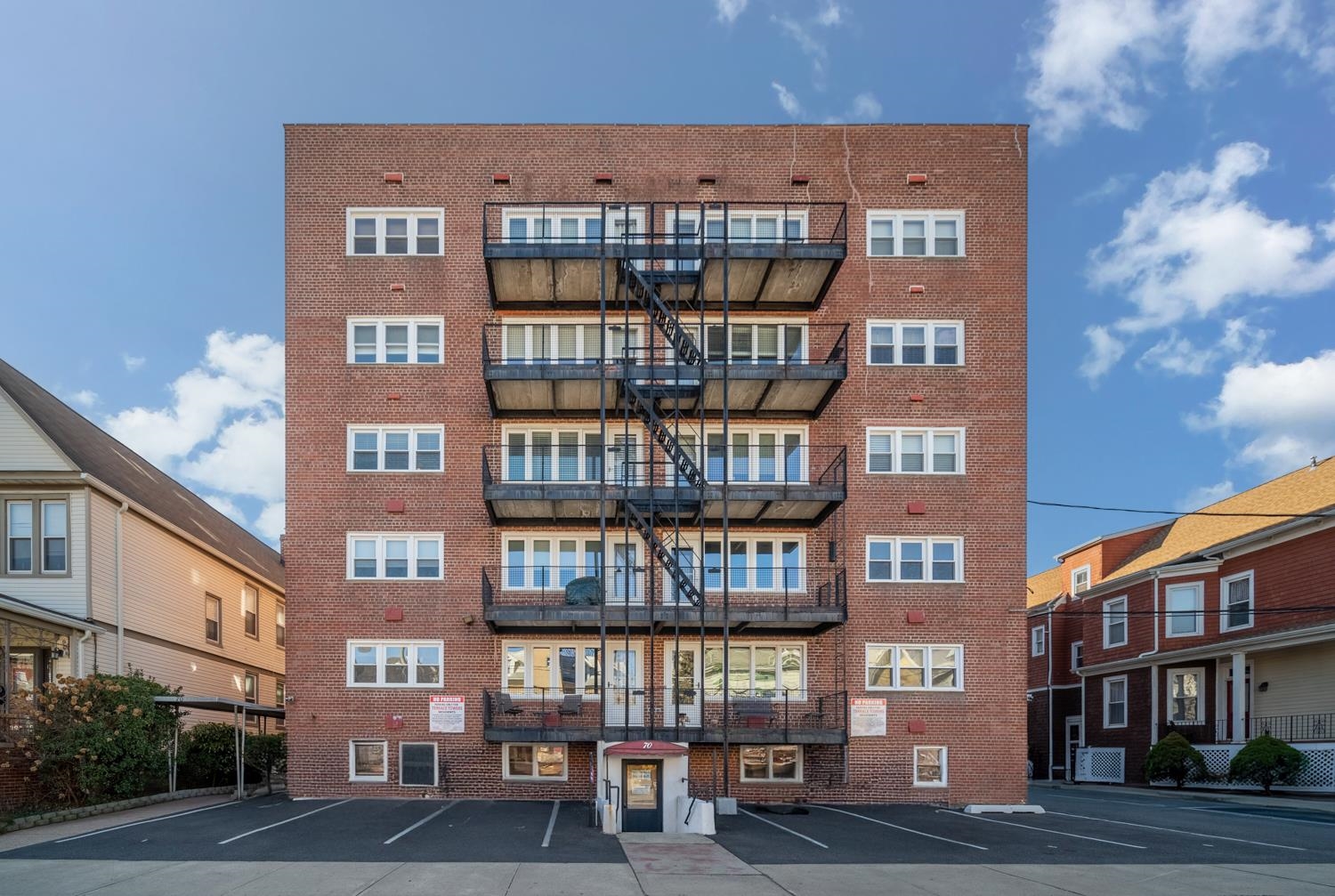 # 250012091 - For Rent in Bayonne NJ