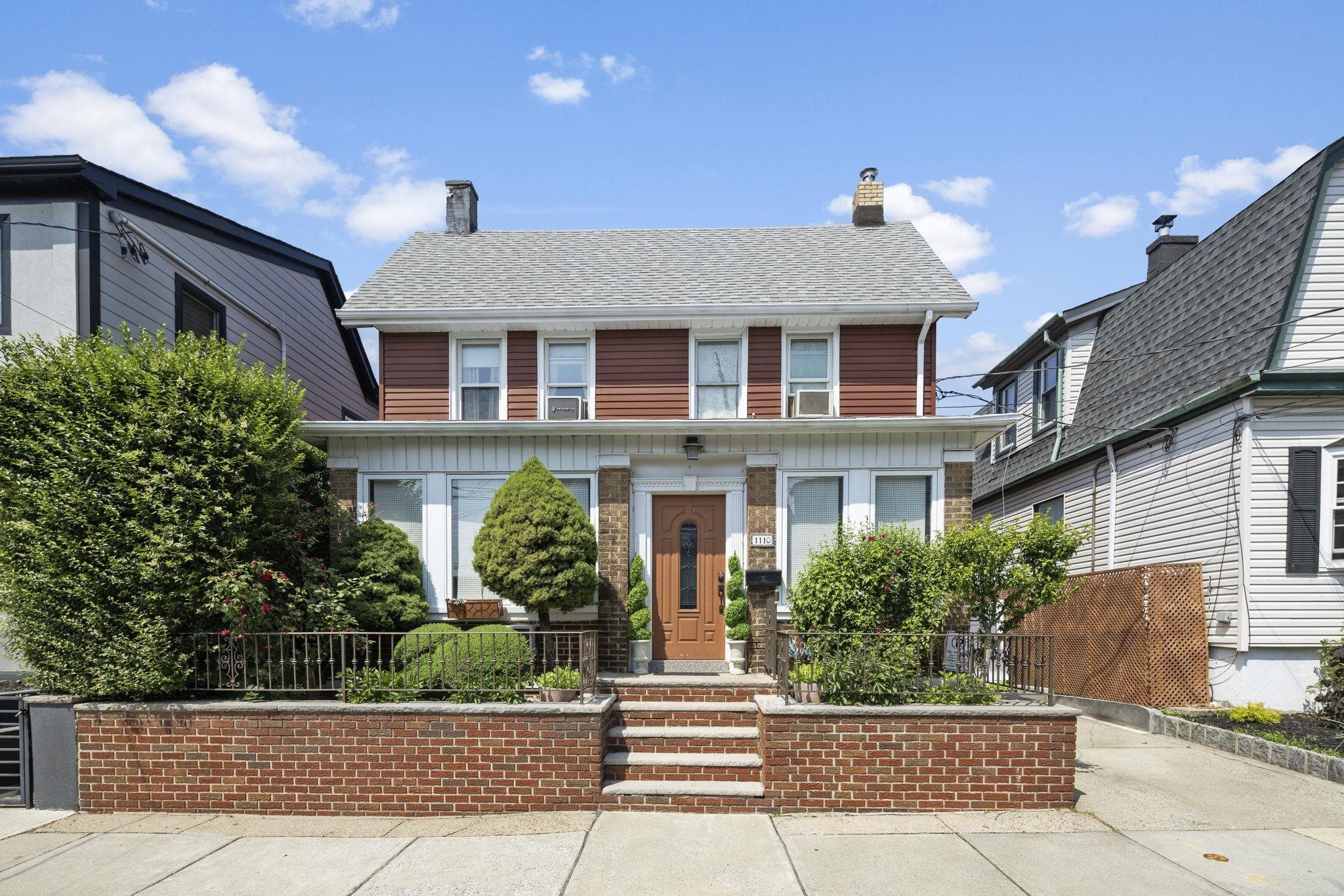 # 250012092 - For Rent in North Bergen NJ