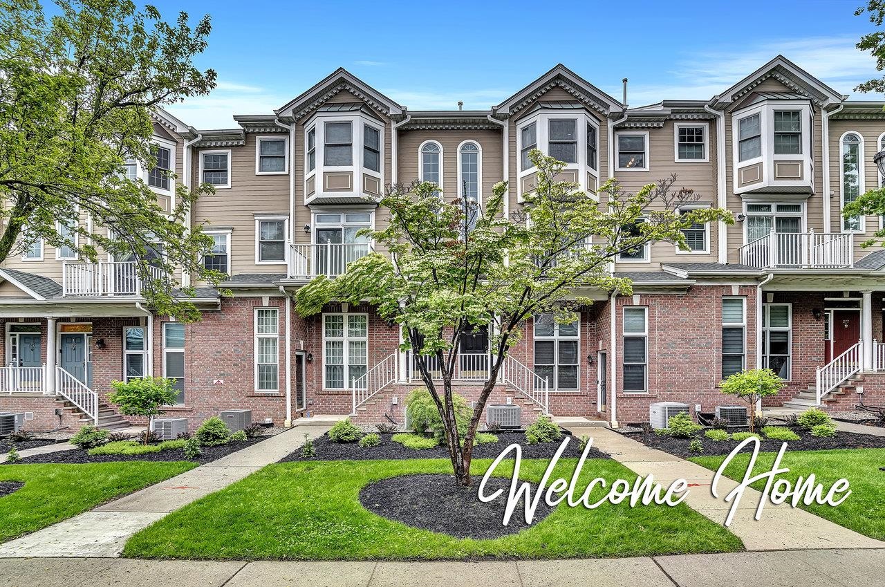 # 250012098 - For Rent in West New York NJ